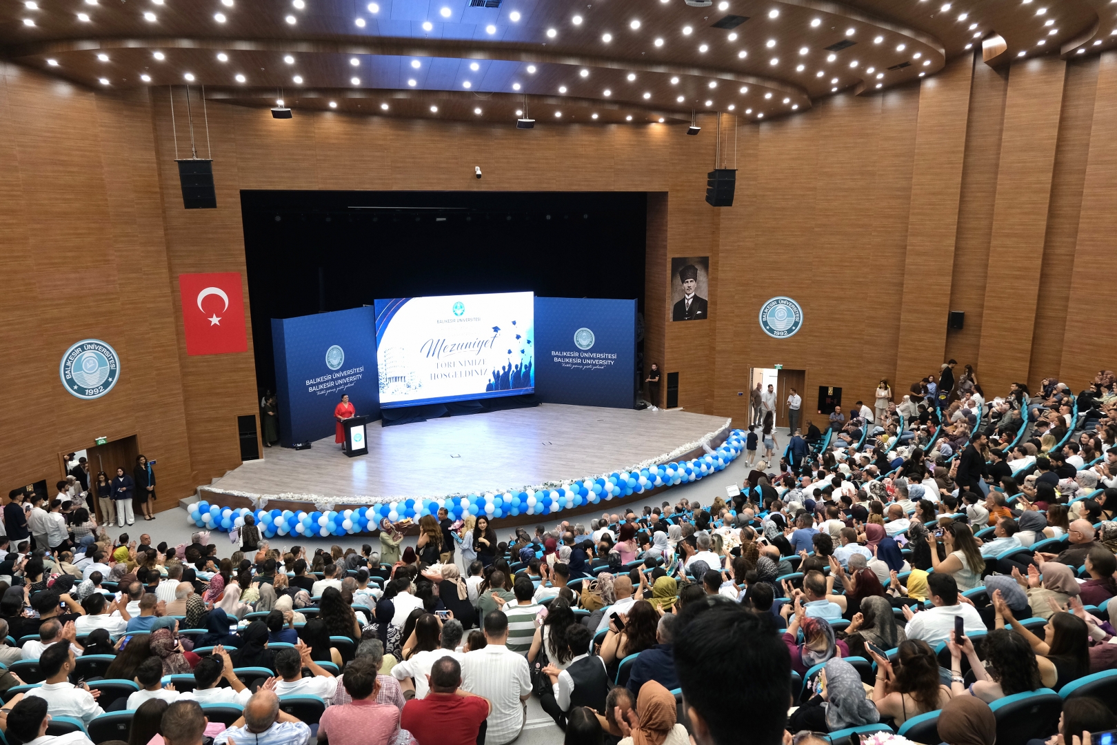 Bölümümüzde Mezuniyet Coşkusu! 2