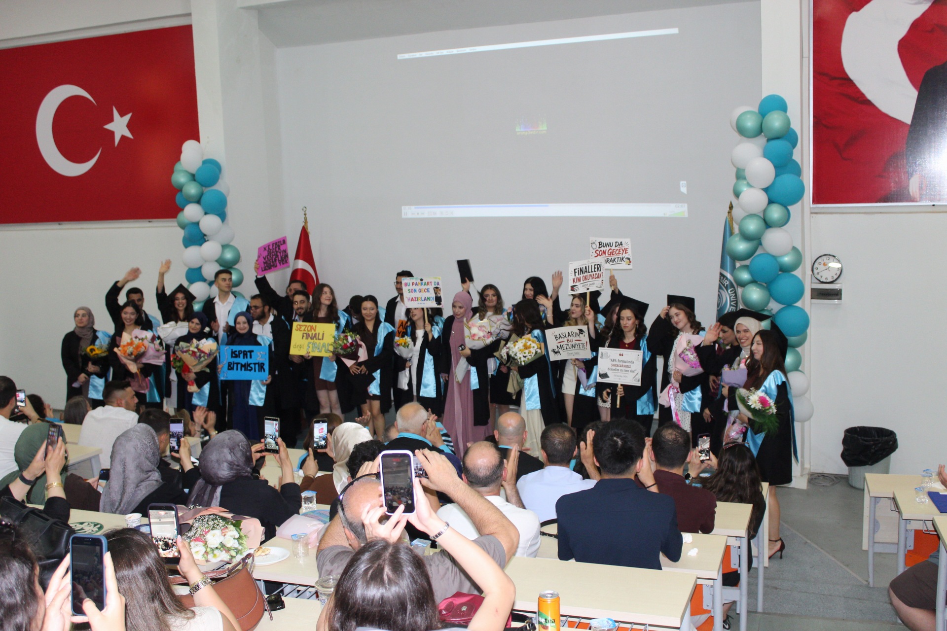 Bölümümüzde Mezuniyet Coşkusu! 18