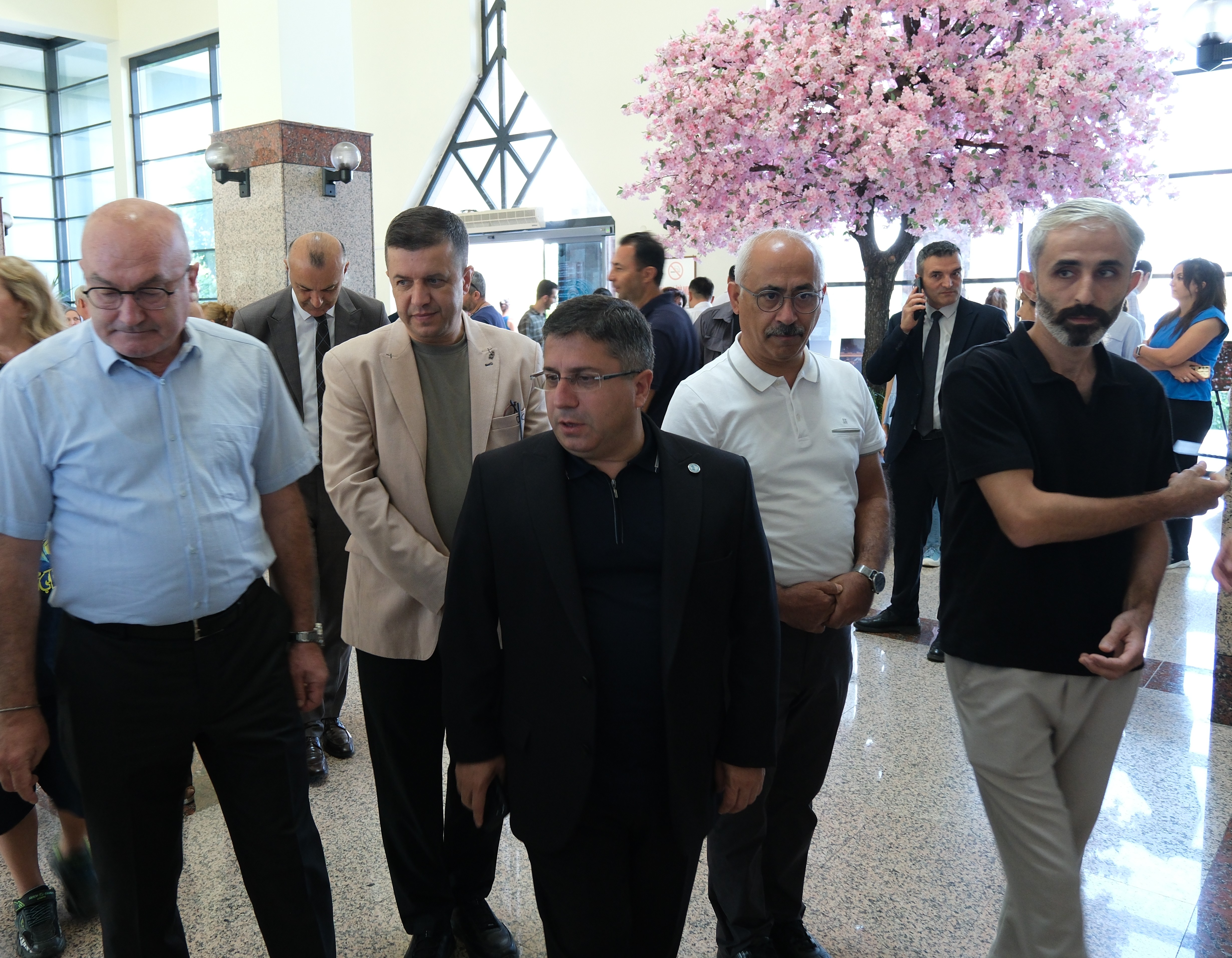 Balıkesir Üniversitesinde 15 Temmuz Demokrasi ve Milli Birlik Günü Fotoğraf Sergisi Ziyarete Açıldı 5