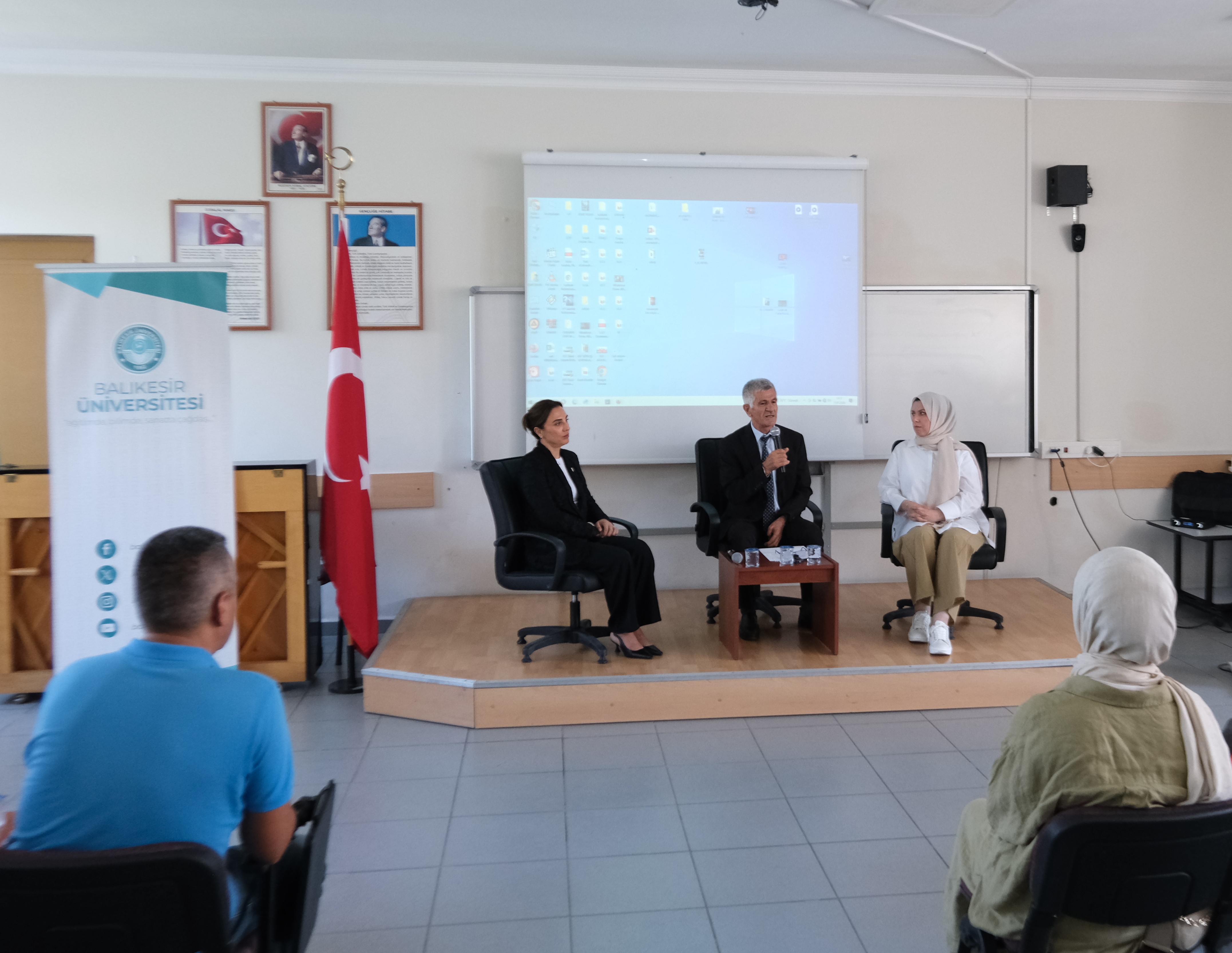 BAÜN’de 15 Temmuz’un Hafızası Canlı Tanıklıklarla Paylaşıldı: Şehit Yakınlarıyla Anlamlı Söyleşi 5