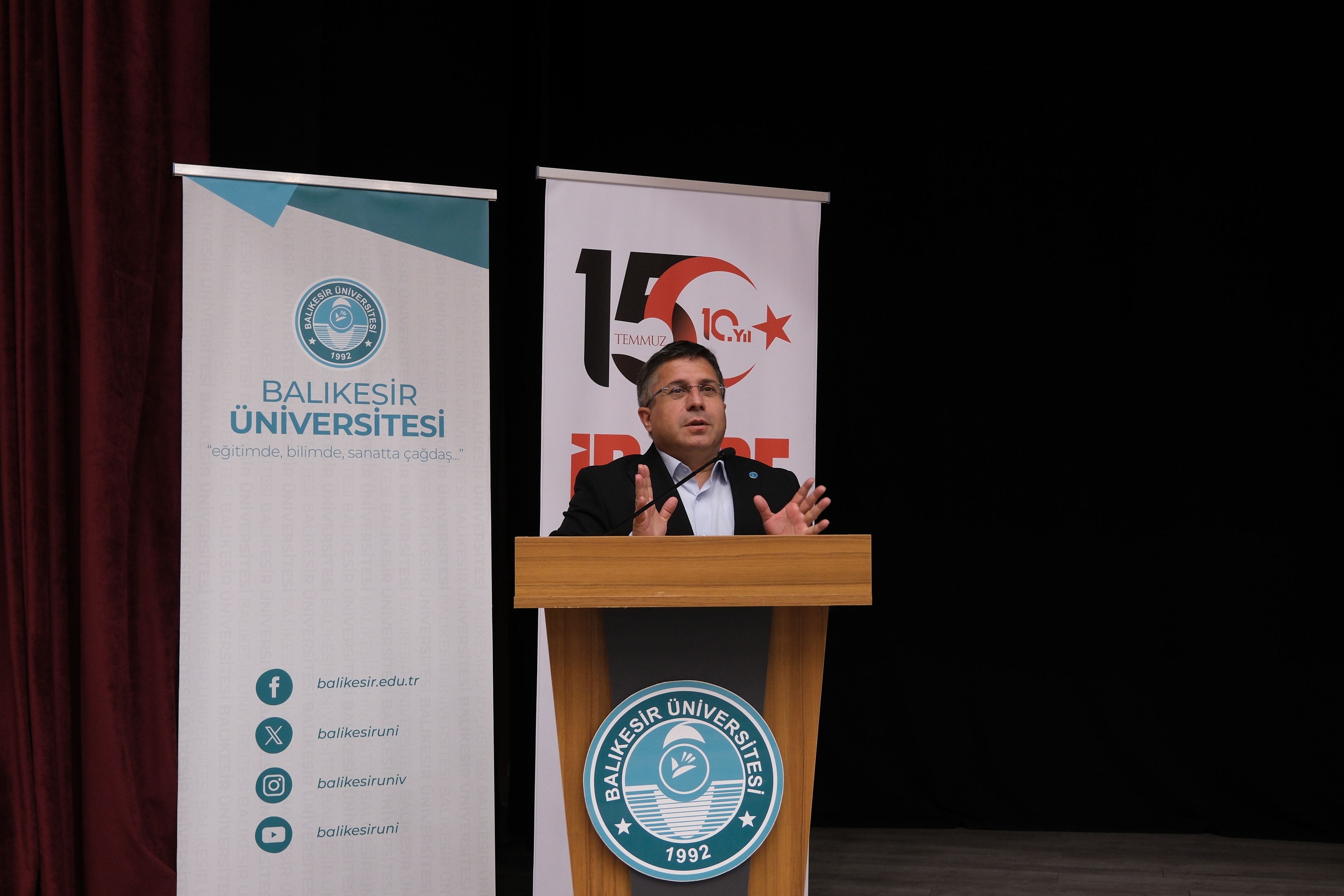 Tarihi Açıdan 15 Temmuz'un Önemi BAÜN'de Konuşuldu 8
