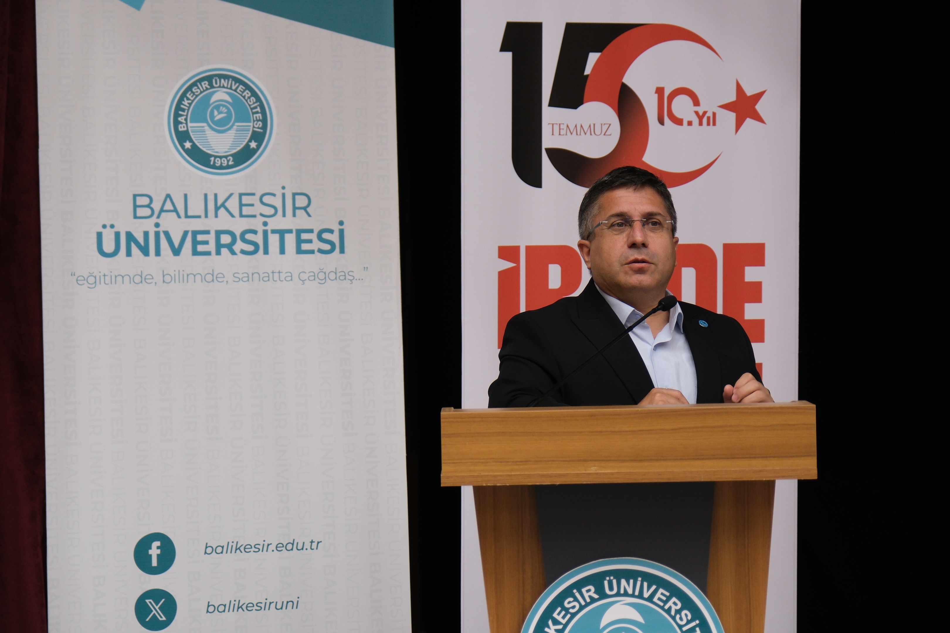 Tarihi Açıdan 15 Temmuz'un Önemi BAÜN'de Konuşuldu 7