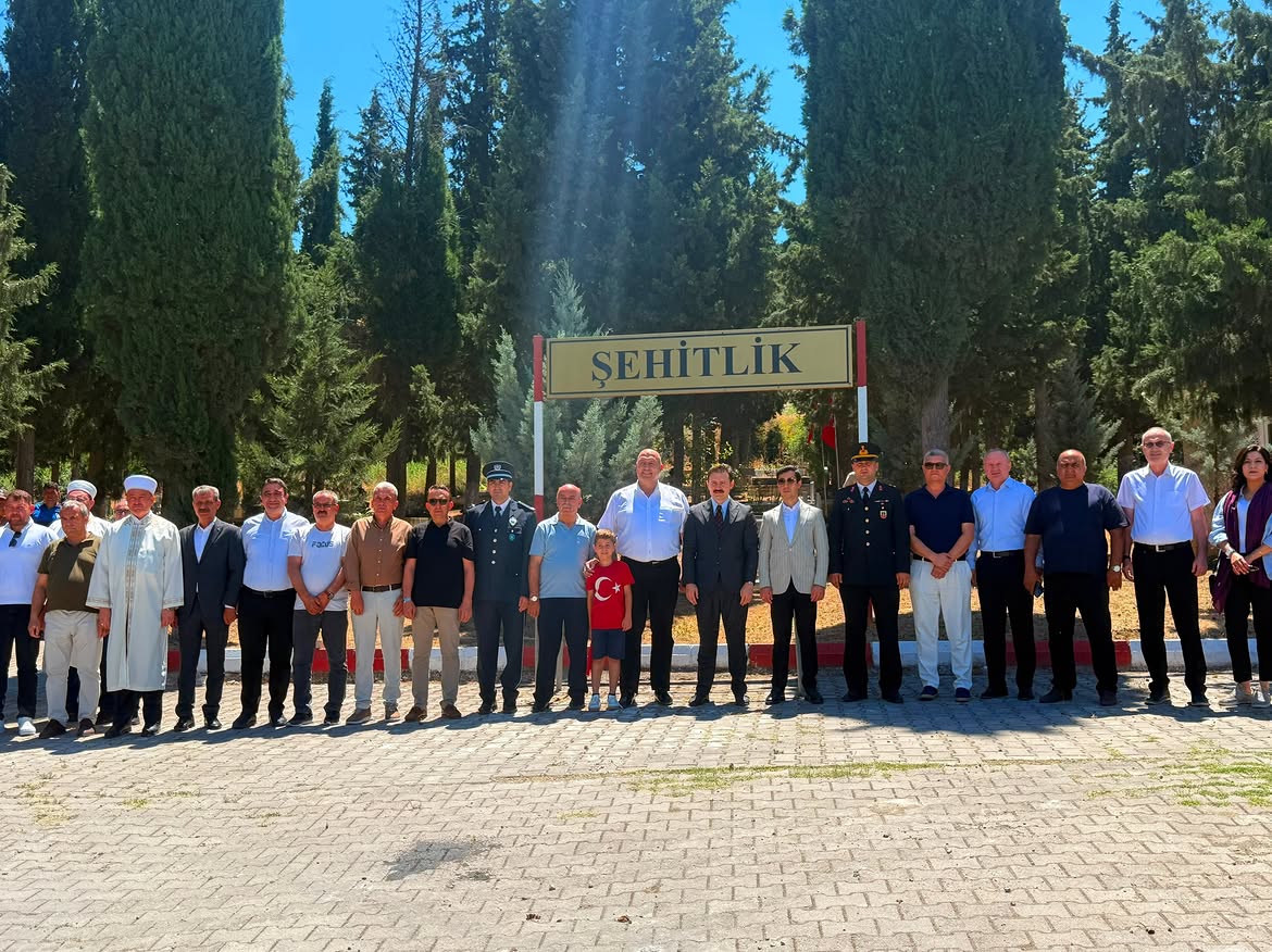 15 Temmuz Demokrasi ve Milli Birlik Günü Kapsamında Şehitlik Kabirleri Ziyaret Edildi