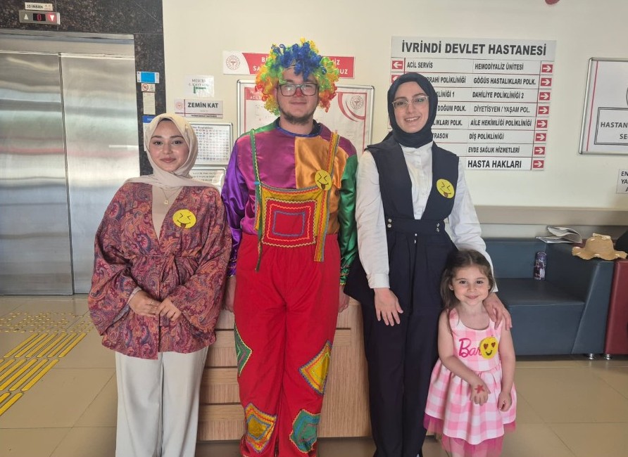 BAÜN İvrindi Sağlık Hizmetleri MYO Öğrencilerinden Topluma Katkı Projeleri 3