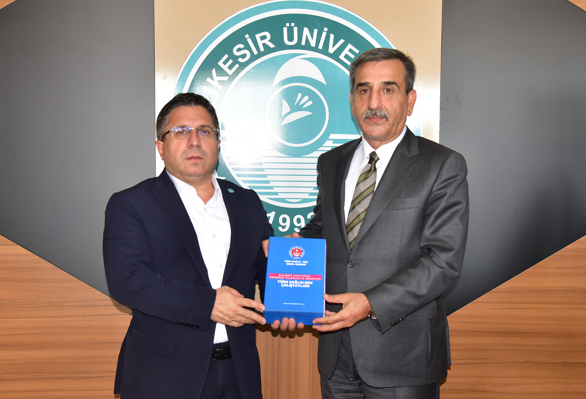 Türk Sağlık-Sen ve Türk Kamu-Sen Genel Başkanı Önder Kahveci’den Rektör Oğurlu’ya Ziyaret 3