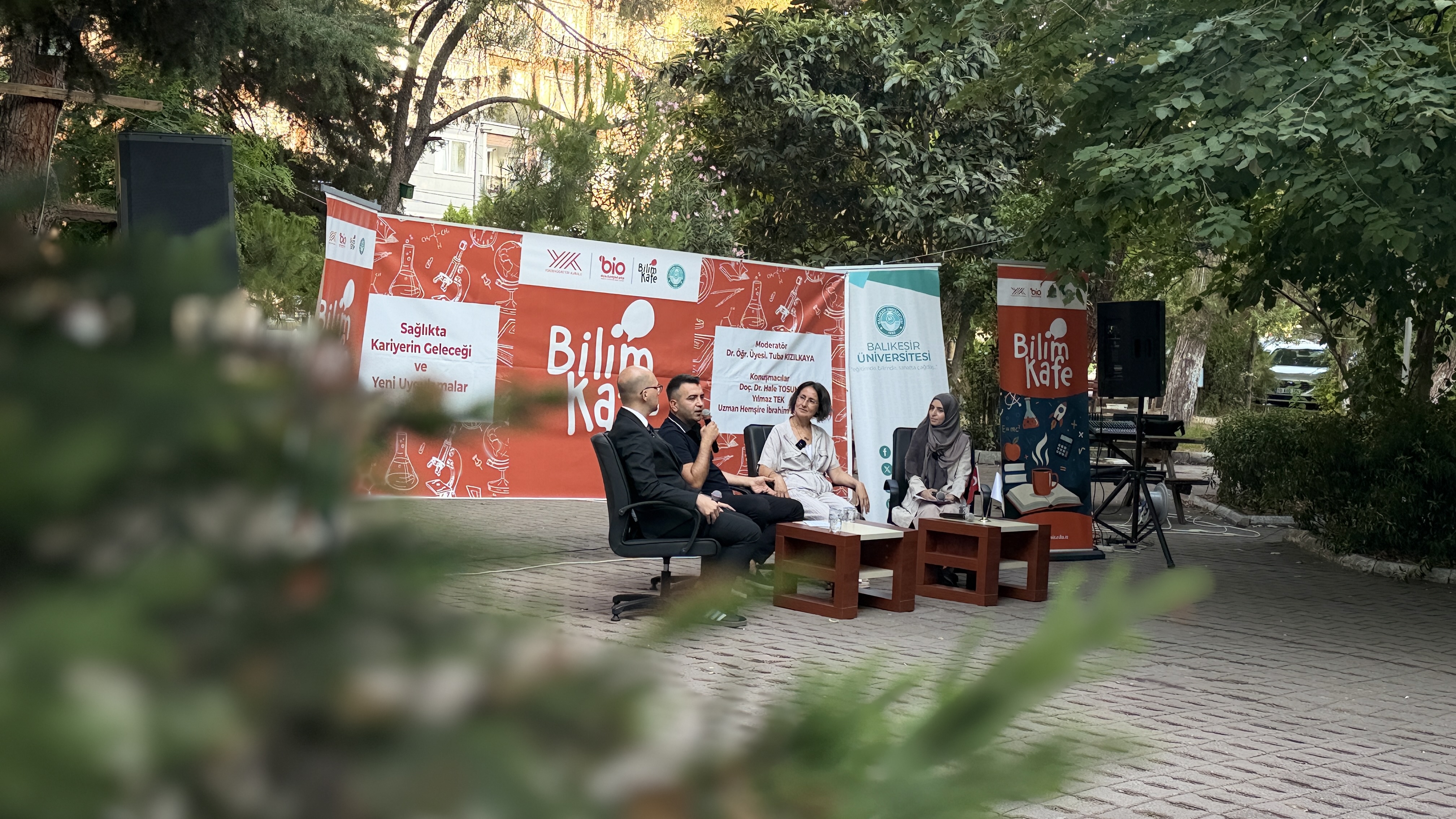 BAÜN Bilim Kafe, Sağlıkta Kariyerin Geleceğini Tercih Dönemindeki Aday Öğrencilerle Buluşturdu   