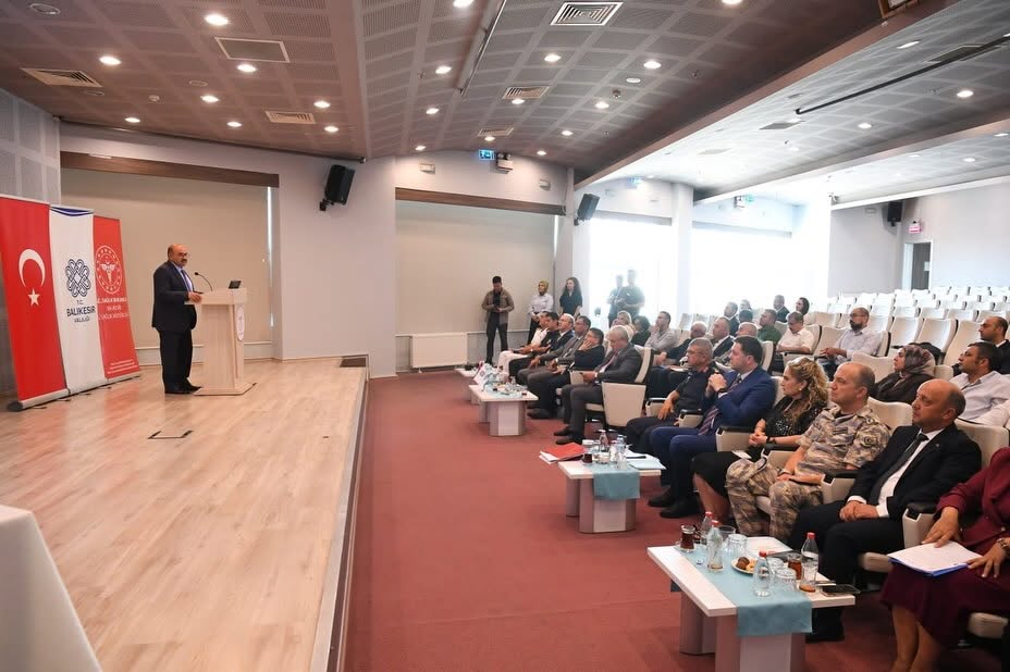 Rektör Oğurlu, Bağımlılıkla Mücadele İl Koordinasyon Kurulu Değerlendirme Toplantısına Katıldı 2