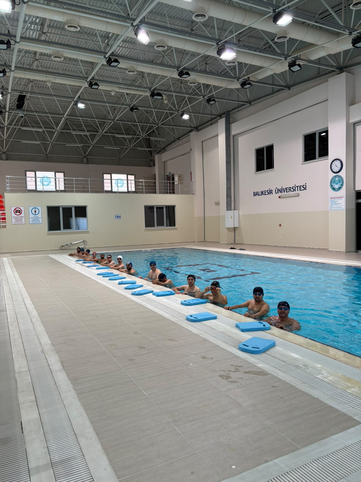 Balıkesir Üniversitesinde Yaz Dönemi Personel ve Öğrenci Yüzme Kursları Başladı 7
