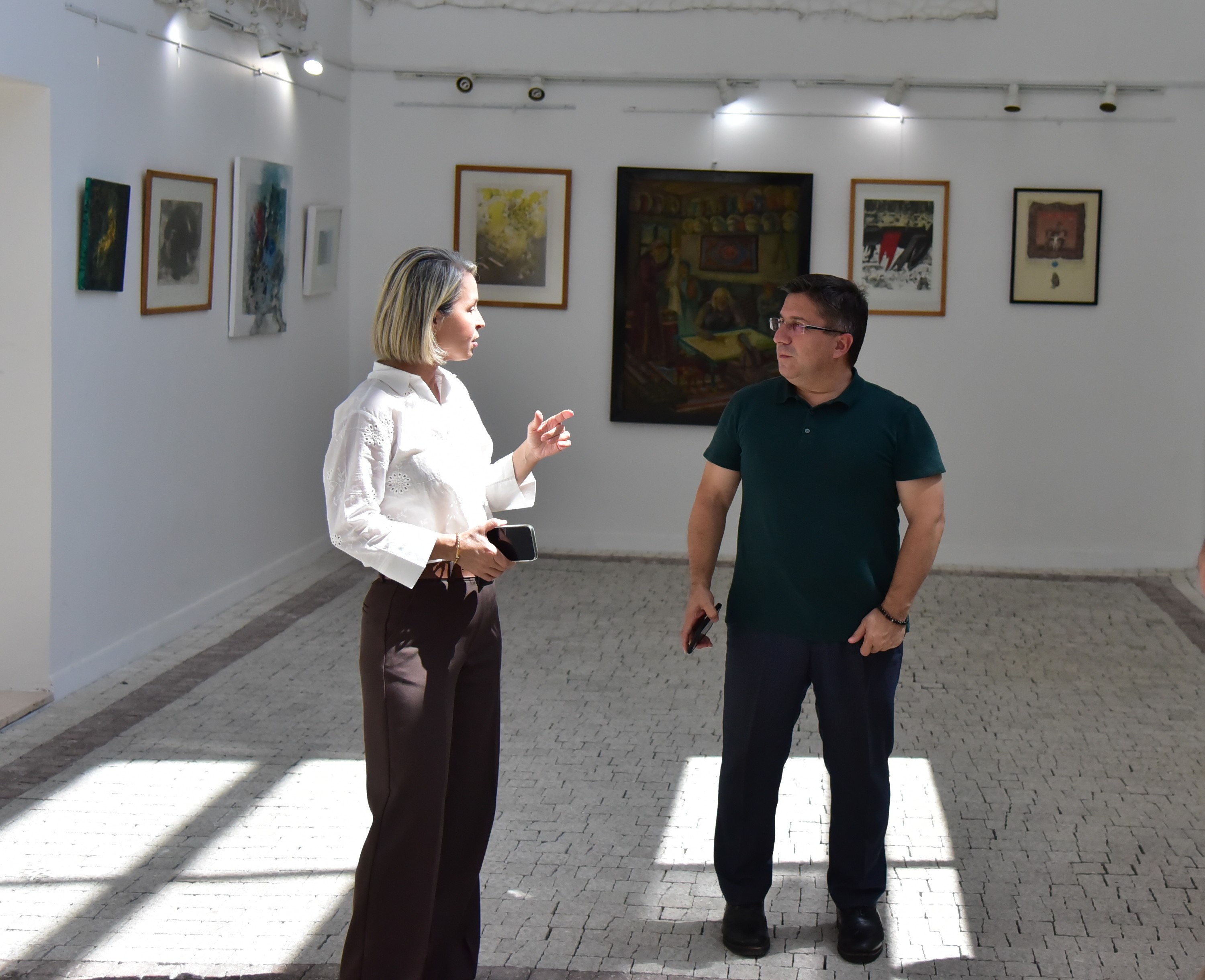 BAÜN Güzel Sanatlar Fakültesi Sanat Koleksiyonunun Seçkin Eserleri “Biriken Bellek” Sergisinde Beğeniye Sunuldu 3