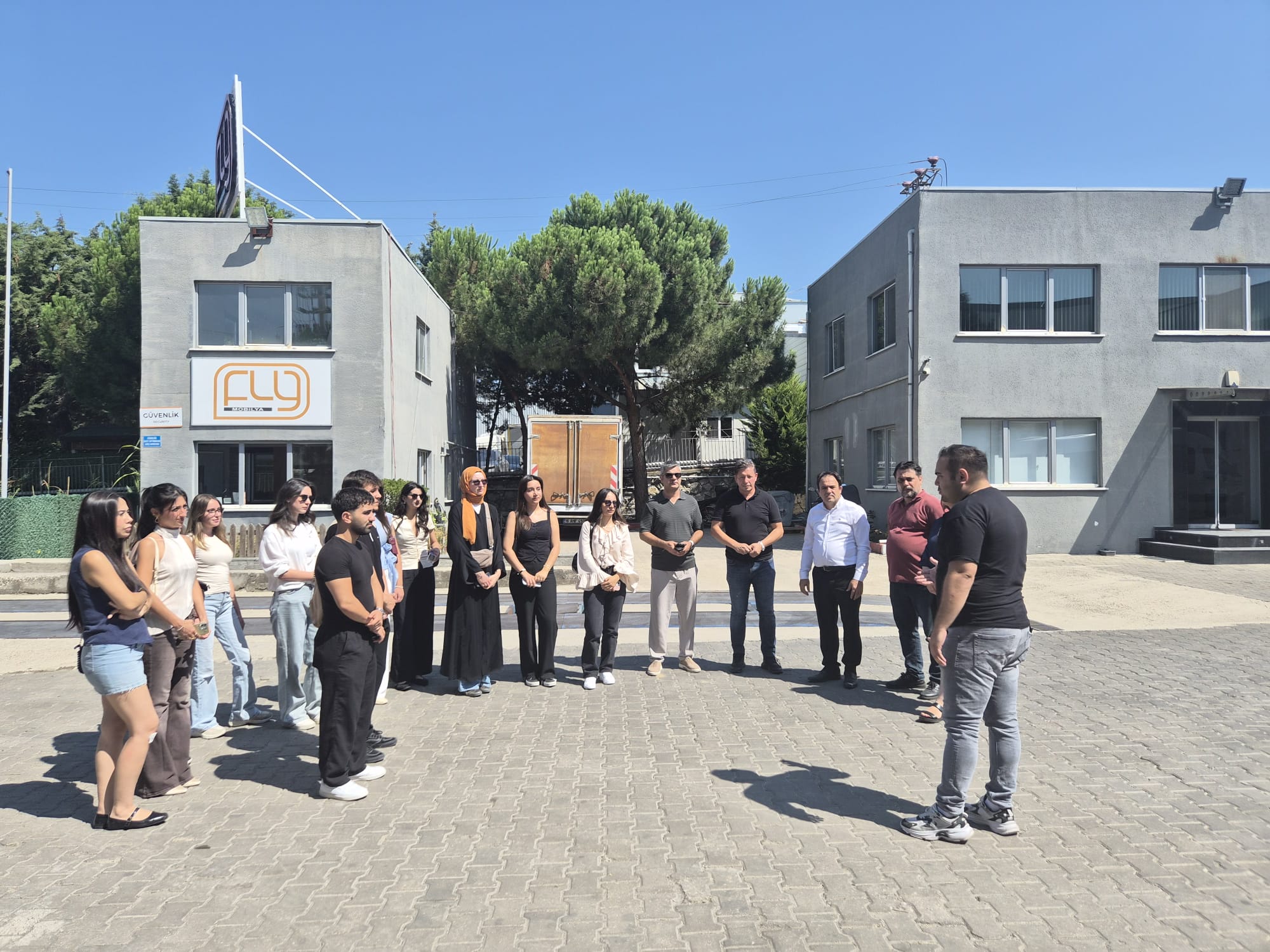 BAÜN’lü Öğrencilerden GMKA Destekli Proje Kapsamında FLY Mobilya'ya Teknik Gezi