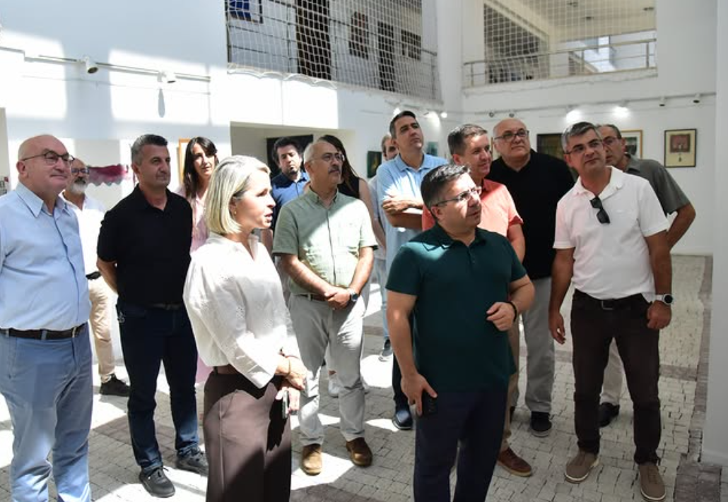 Güzel Sanatlar Fakültesi Sanat Koleksiyonu Seçkisi "Biriken Bellek" Sergisiyle Açıldı. 7