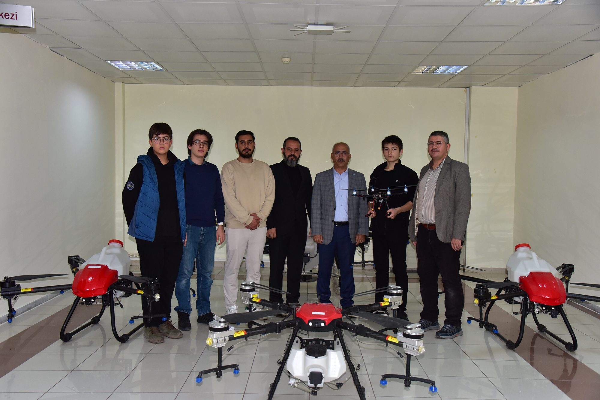 İHA Projesiyle Türkiye 2.si Olan Gençler Balıkesir Üniversitesi Teknoloji Transfer Ofisinde 4