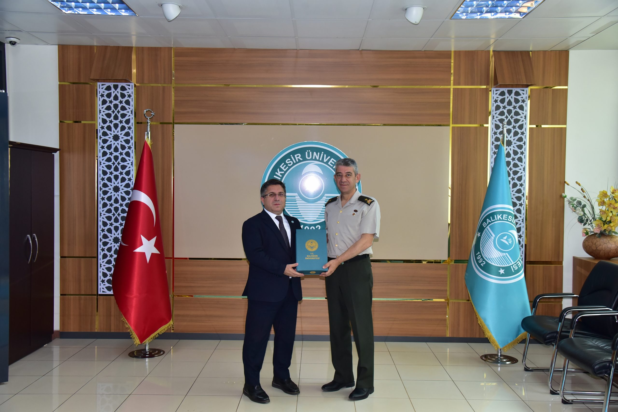 Tuğgeneral Kahyaoğlu’ndan Rektör Oğurlu’ya Veda Ziyareti 2