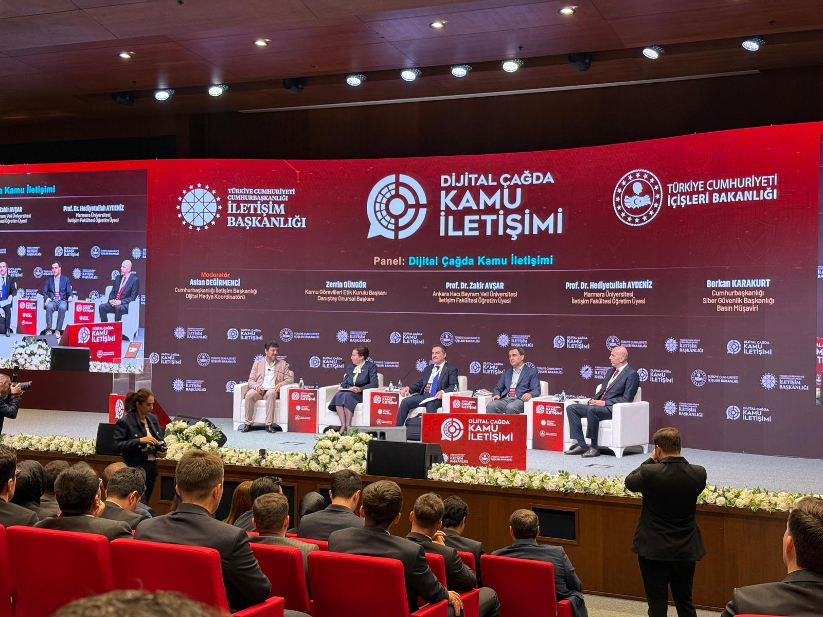 Üniversitemizden “Dijital Çağda Kamu İletişimi” Paneline Katılım 4