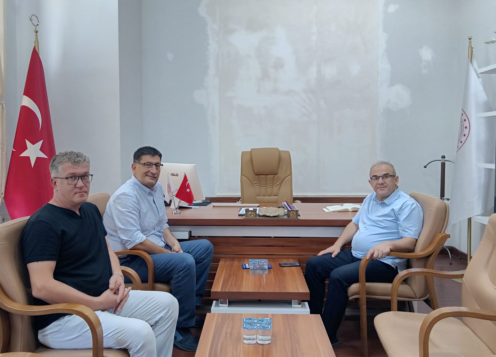 Yüksekokulumuz Yönetiminden İlçe Milli Eğitim Müdürlüğüne Ziyaret