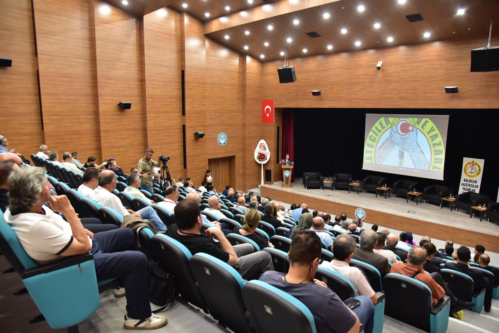 Uluslararası Akademisyen, Gazeteci ve Medya Temsilcileri Forumu” Balıkesir Üniversitesinde Gerçekleştirildi 5