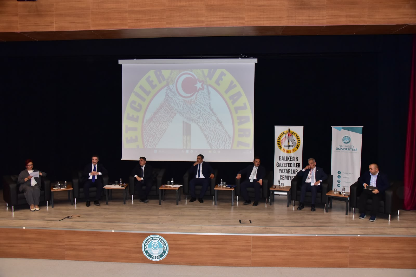 Uluslararası Akademisyen, Gazeteci ve Medya Temsilcileri Forumu” Balıkesir Üniversitesinde Gerçekleştirildi 7