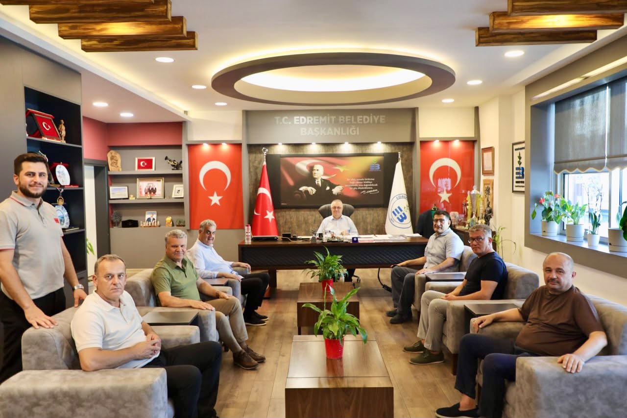 Yüksekokulumuz Yönetimden Edremit Belediye Başkanına Ziyaret