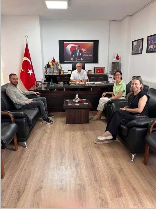 Meslek Yüksekokulumuz Yönetiminden İlçe Milli Eğitim Müdürlüğü ve İlçe Halk Eğitim Müdürlüğüne Ziyaret