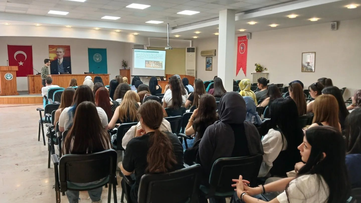 Kütahya Hayme Ana Kız Mesleki ve Teknik Anadolu Lisesi öğrencileri Fakültemizi Ziyaret Etti 2