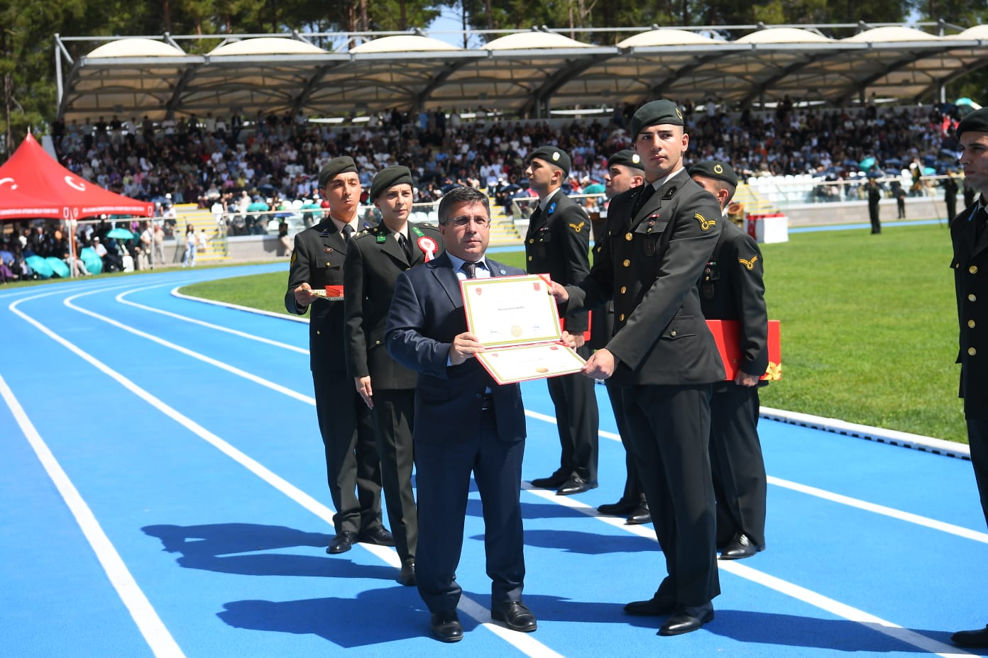 Rektör Oğurlu, MSÜ Kara Astsubay MYO Diploma ve Sancak Devir Teslim Töreni’ne Katıldı
