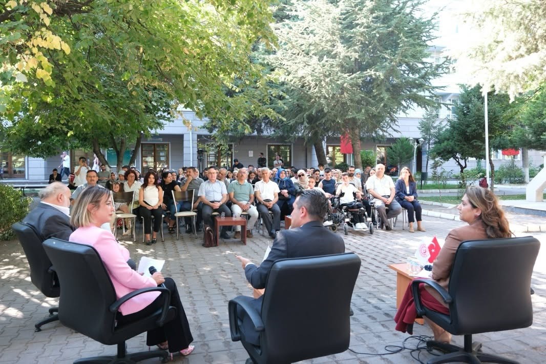 BAÜN’de Aile Yılı’na Özel “Güçlü Aile, Güçlü Gelecek” Paneli Düzenlendi 9