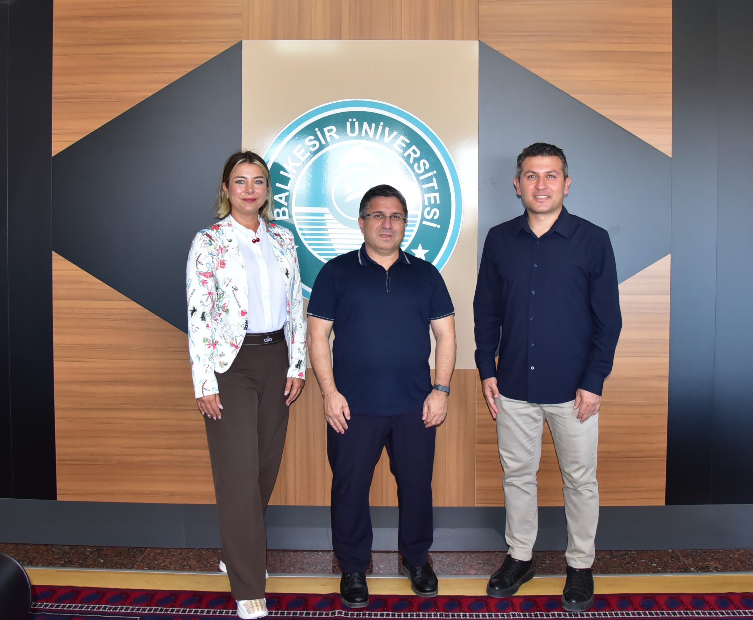 Rektör Oğurlu’ya “Güçlü Aile, Güçlü Gelecek” Paneli Teşekkürü