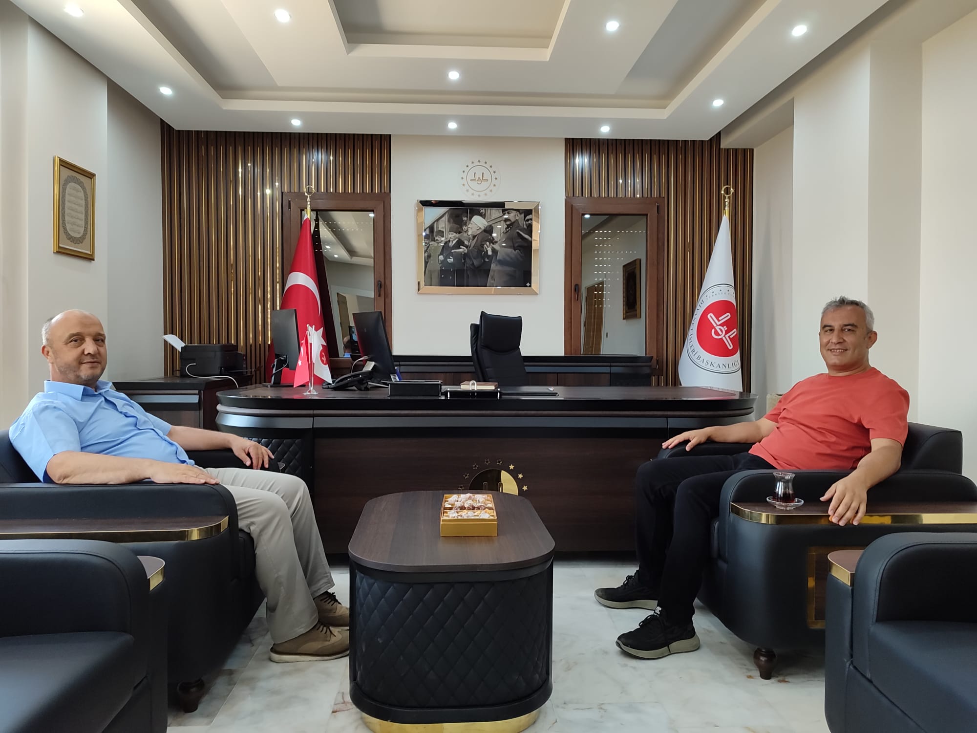 Balıkesir Üniversitesi İlahiyat Fakültesinden Çeşme İlçe Müftüsü Ahmet Altacı’ya Hayırlı Olsun Ziyareti