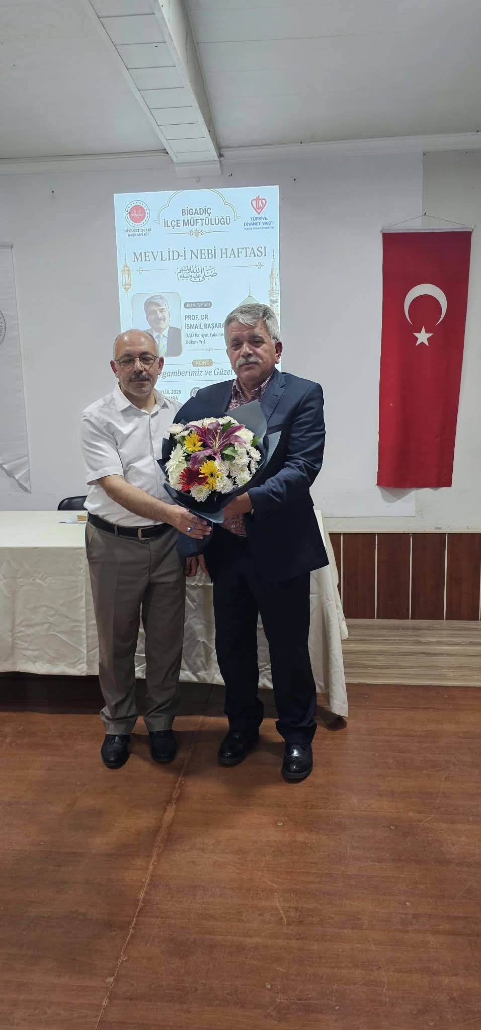 Bigadiç’te “Hz. Peygamber ve Güzel Ahlak” Konulu Konferans Düzenlendi 1
