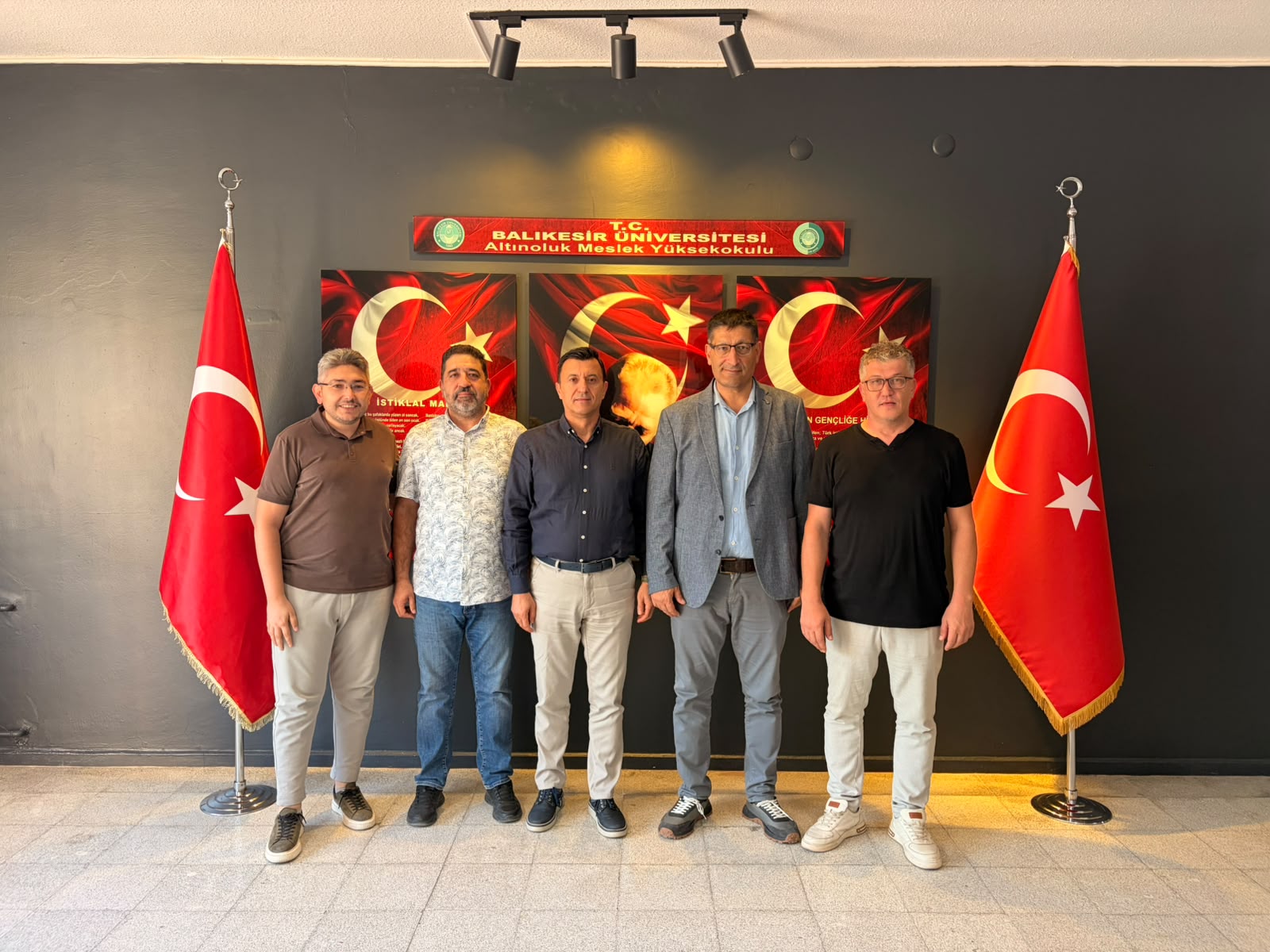 Havran Meslek Yüksekokulu Müdürü Dr. Öğr. Üyesi İsmail ATABAY’dan Yüksekokul Müdürümüz Prof. Dr. Ersin AKYÜZ’e Ziyaret 2