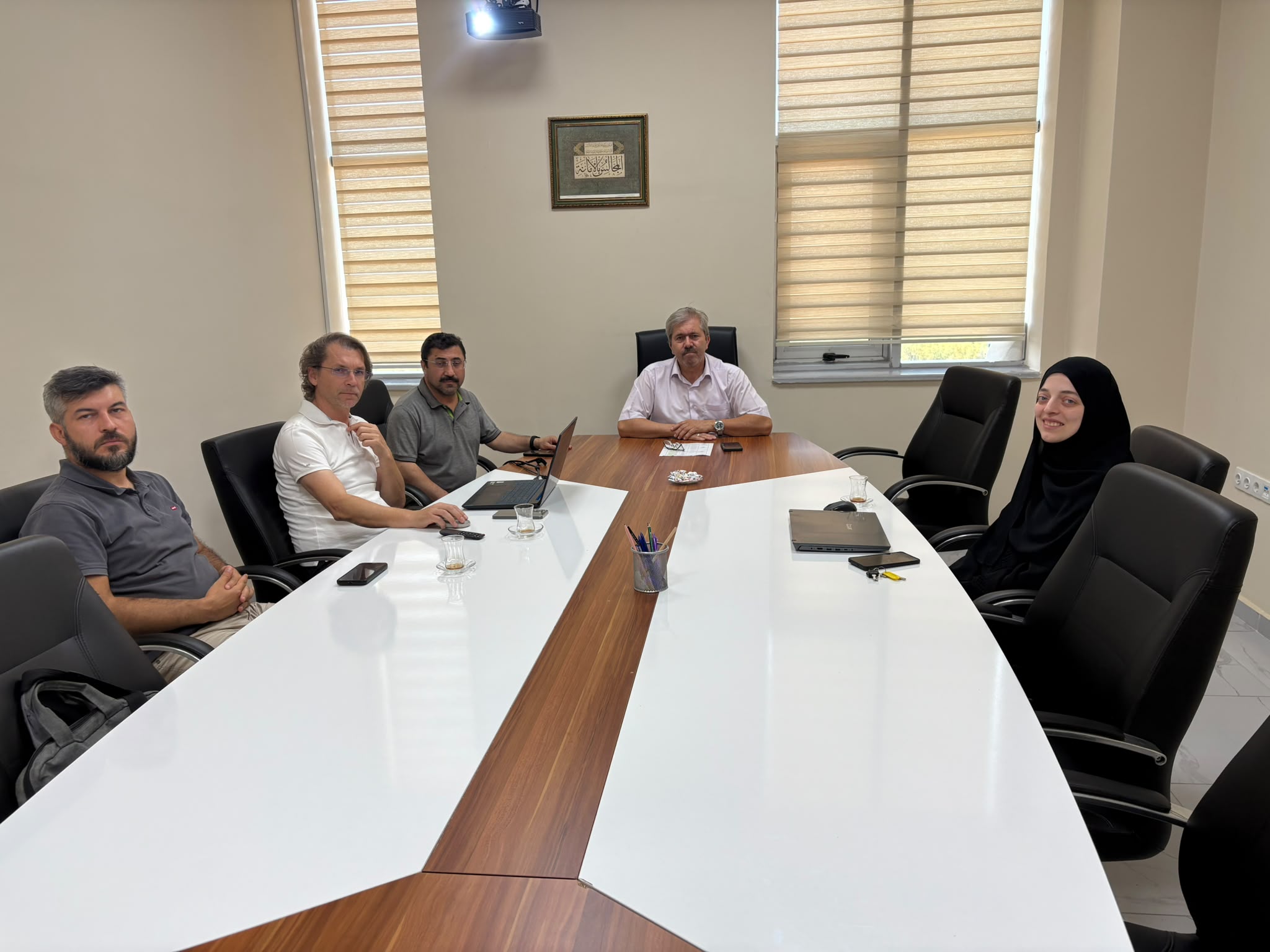 Dijital Dönüşüm Çağında İslam Hukuku ve Ekonomisi” İlmi Toplantısı Program Kitapçığı Baskıya Gönderildi