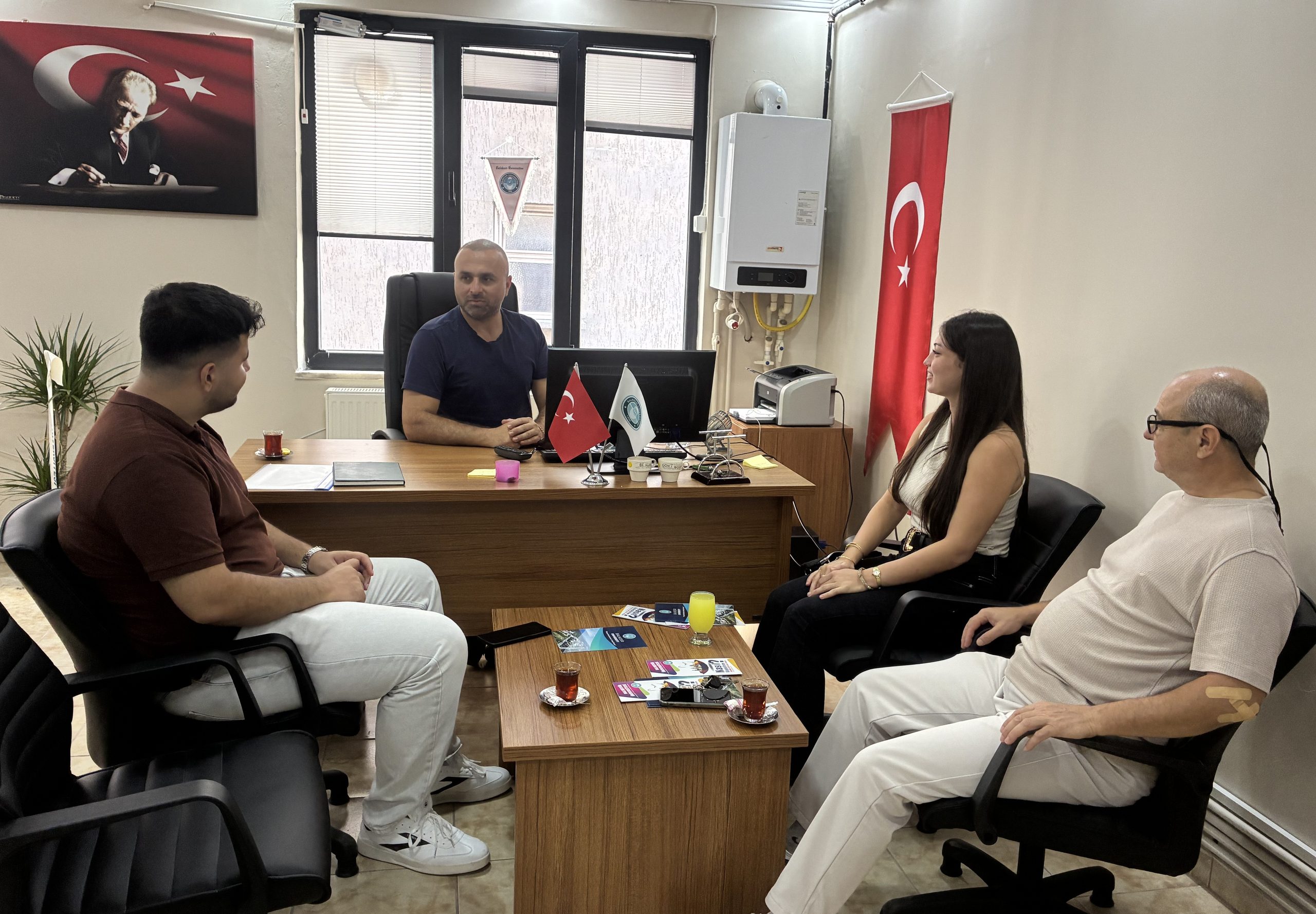 İrtibat Merkezi, Öğrenci ve Ailelerinin Üniversite Yolculuğunda Yanında 1