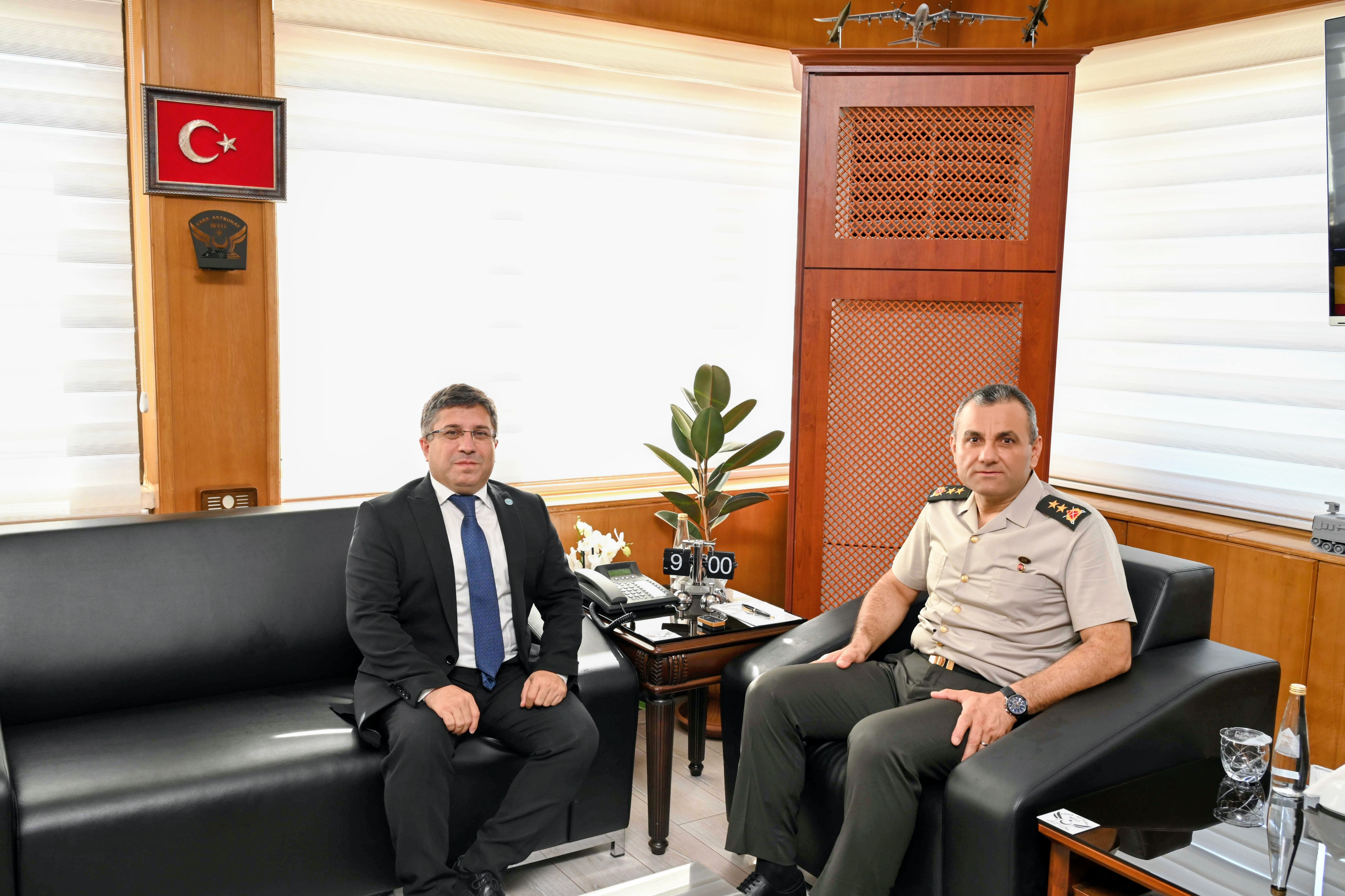 Rektör Oğurlu’dan Garnizon ve MSÜ Kara Astsubay MYO Komutanı Tümg.İsmail Analı’ya Ziyaret 2
