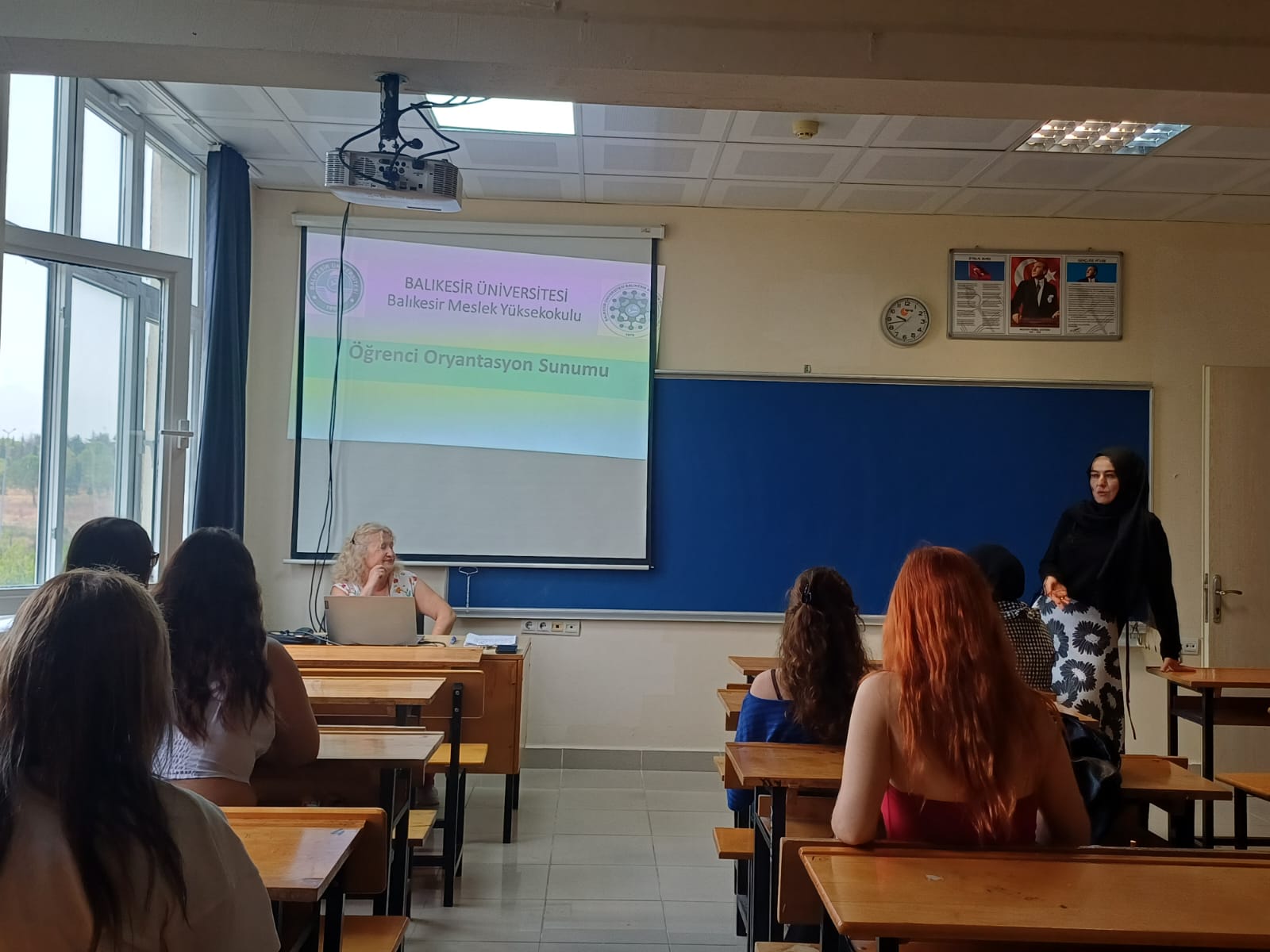TEKSTİL TEKNOLOJİSİ PROGRAMINDA ORYANTASYON EĞİTİMİ GERÇEKLEŞTİRİLDİ
