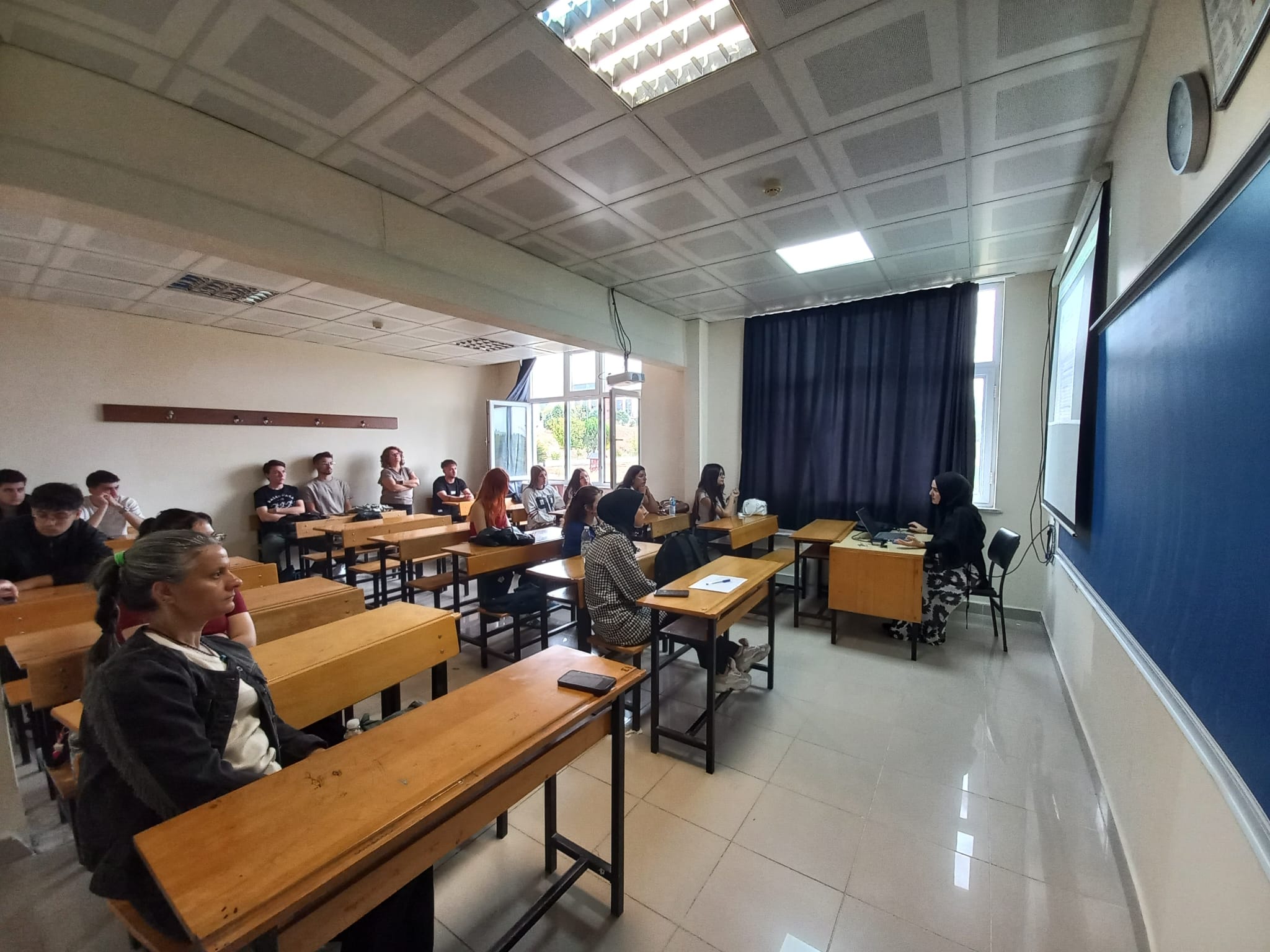 TEKSTİL TEKNOLOJİSİ PROGRAMINDA ORYANTASYON EĞİTİMİ GERÇEKLEŞTİRİLDİ 2