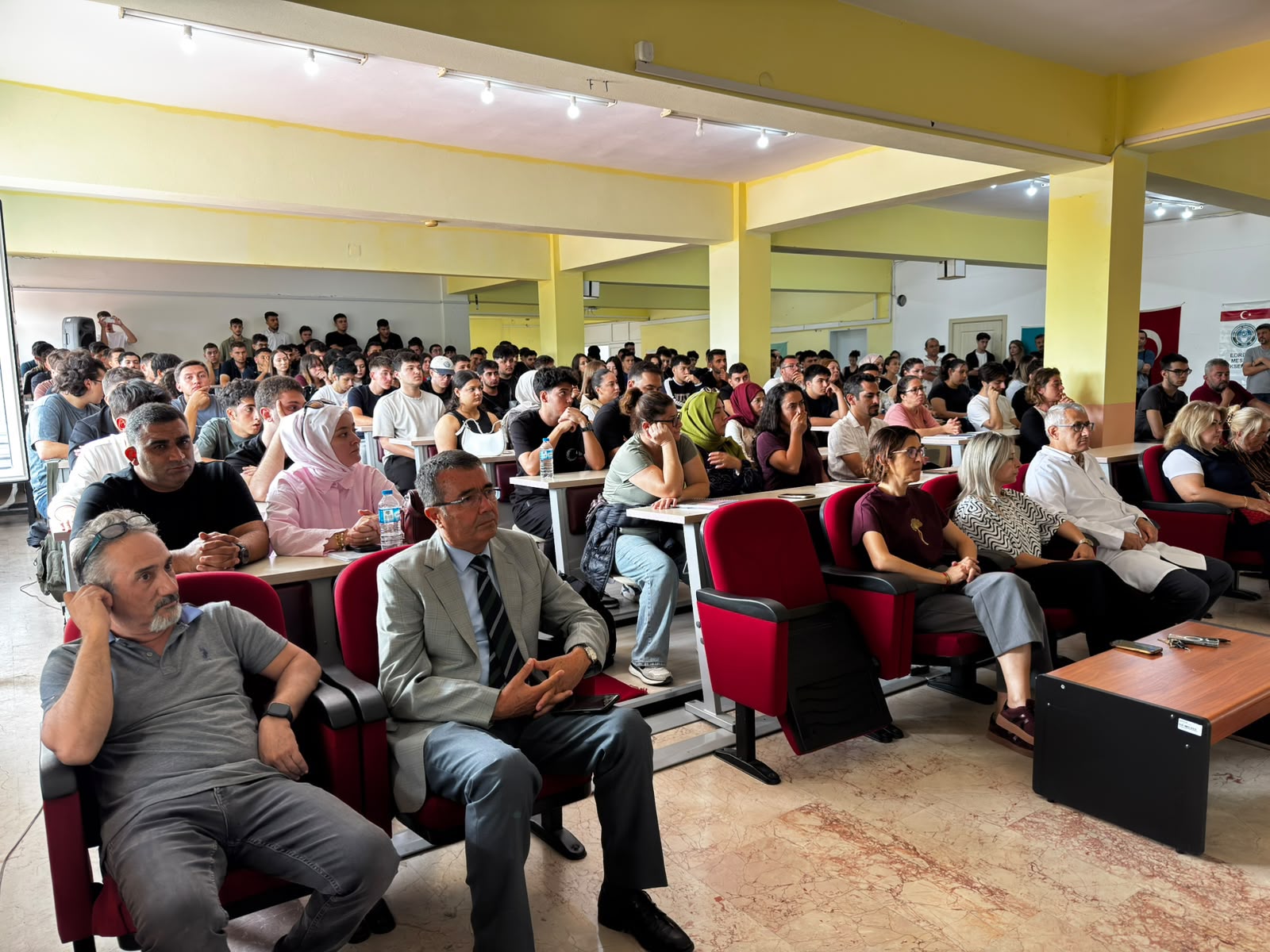 Edremit Meslek Yüksekokulunda 2026-2027 Eğitim-Öğretim Yılı Oryantasyon Programı Gerçekleştirildi 4