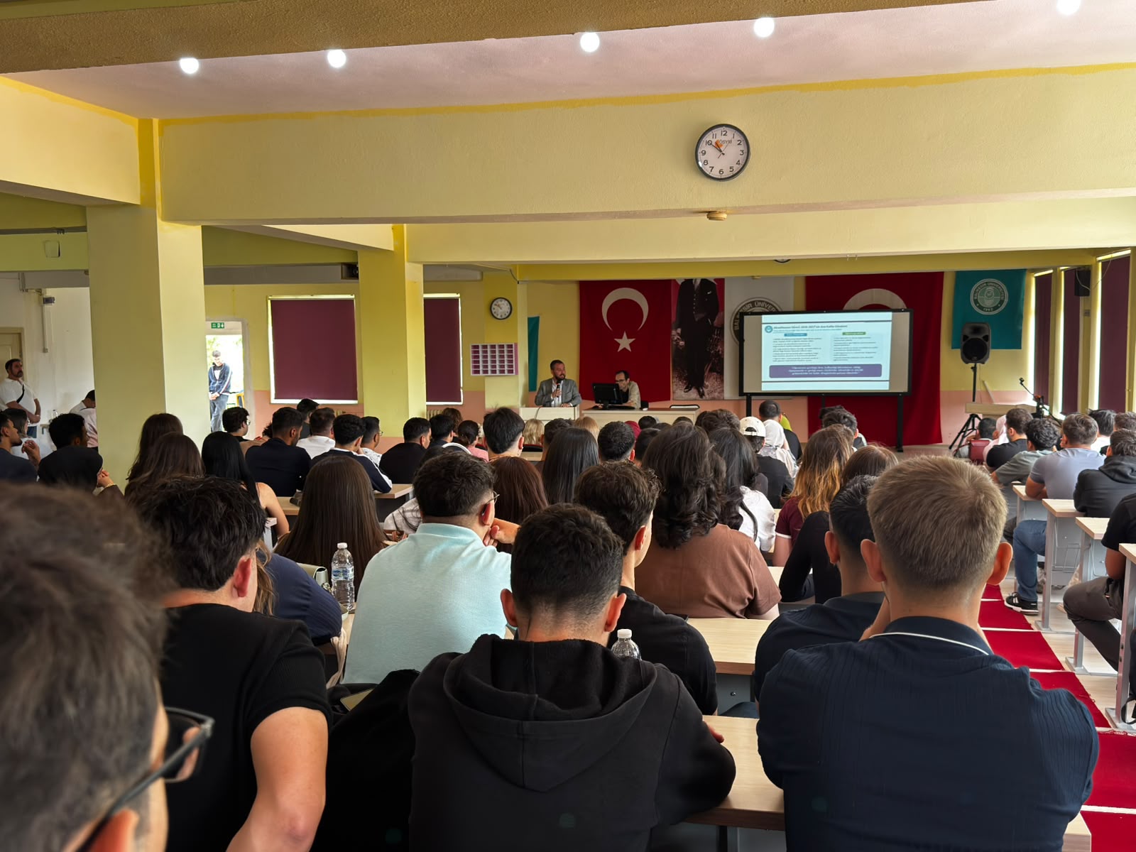 Edremit Meslek Yüksekokulunda 2026-2027 Eğitim-Öğretim Yılı Oryantasyon Programı Gerçekleştirildi 6
