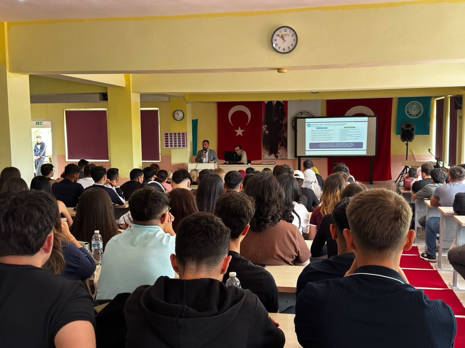 Edremit Meslek Yüksekokulunda 2026-2027 Eğitim-Öğretim Yılı Oryantasyon Programı Gerçekleştirildi 8