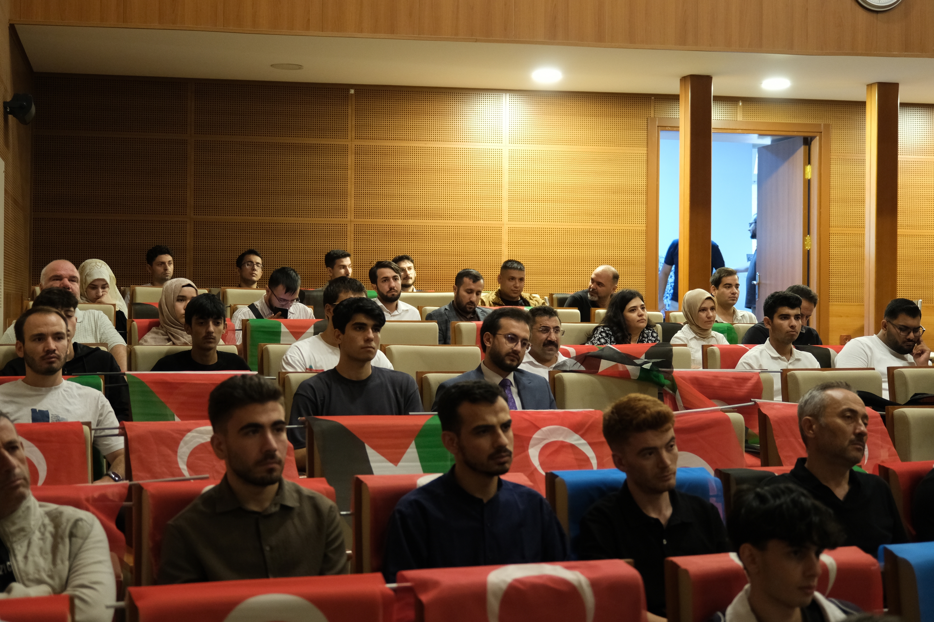 BAÜN’de Bilim Kafe Gazze İçin Buluştu: Gazze’de Öğrenci Olmanın Gerçekliği Konuşuldu 9