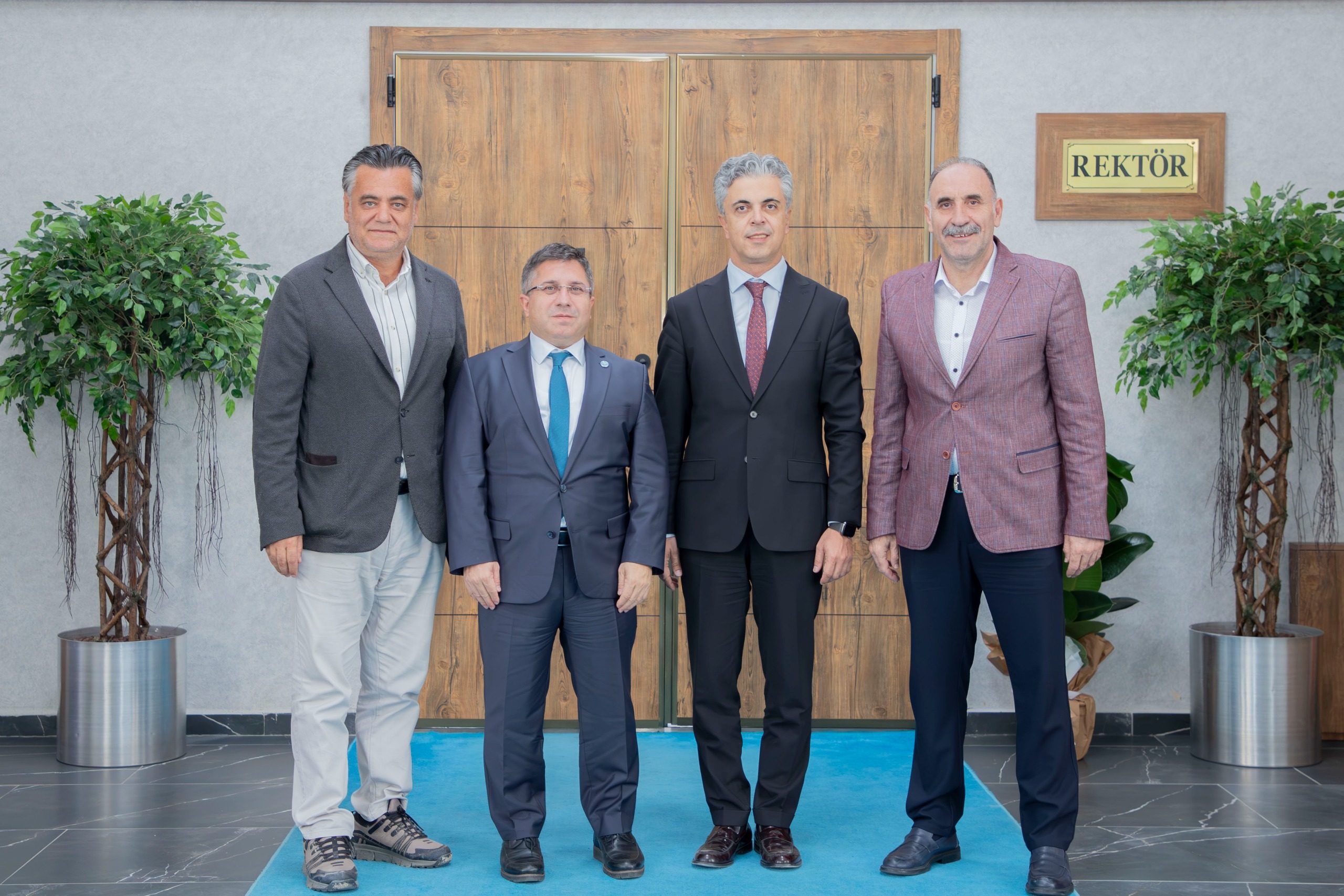 Rektör Oğurlu’dan Erzincan Binali Yıldırım Üniversitesi Rektörü Prof. Dr. Ufuk Kuyrukluyıldız’a Ziyaret
