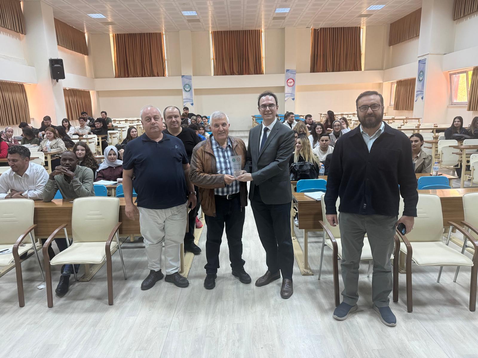 TARİHSEL PERSPEKTİFTEN MAKROEKONOMİK MODELLERİN YORUMLANMASI SEMİNERİ GERÇEKLEŞTİRİLDİ 4