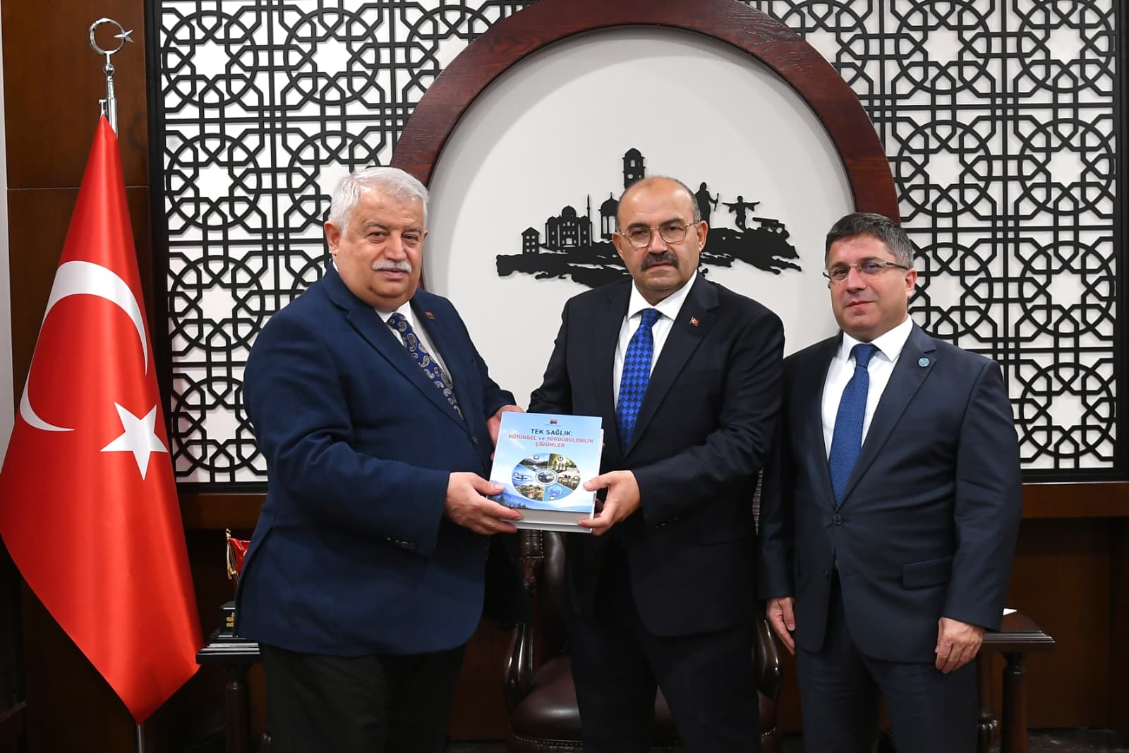 TÜBA Başkanı Prof. Dr. Muzaffer Şeker ve Rektör Oğurlu’dan Vali Ustaoğlu’na Ziyaret 3