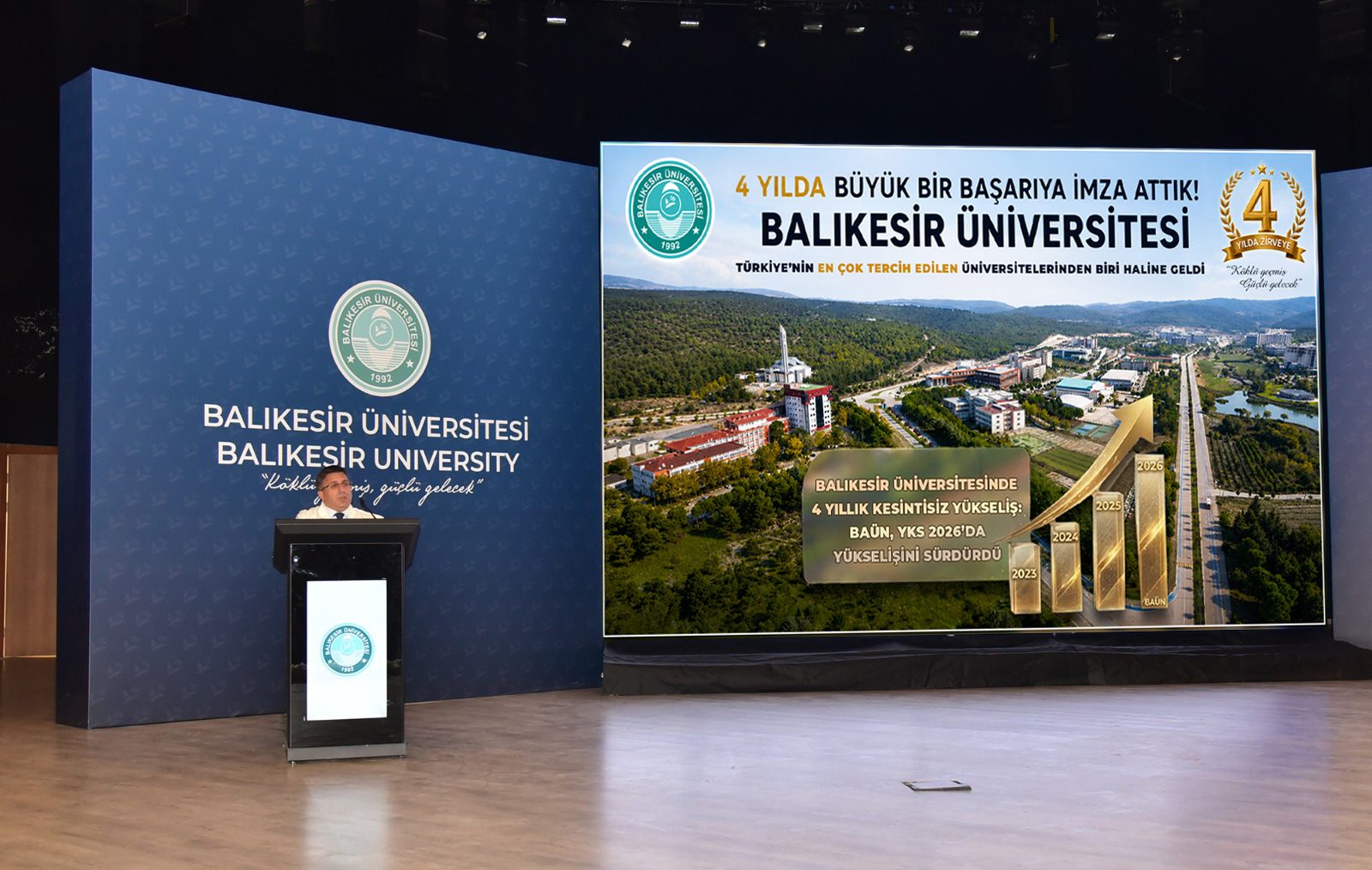 Balıkesir Üniversitesinde 2026-2027 Akademik Yılı Açılış Töreni Gerçekleştirildi: İlk Dersi TÜBA Başkanı Prof. Dr. Muzaffer Şeker Verdi 4