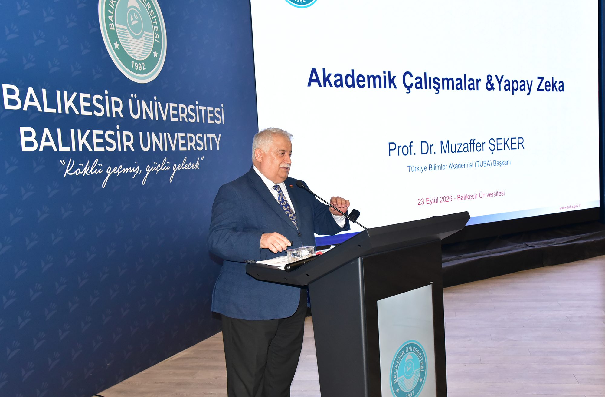 Balıkesir Üniversitesinde 2026-2027 Akademik Yılı Açılış Töreni Gerçekleştirildi: İlk Dersi TÜBA Başkanı Prof. Dr. Muzaffer Şeker Verdi 10