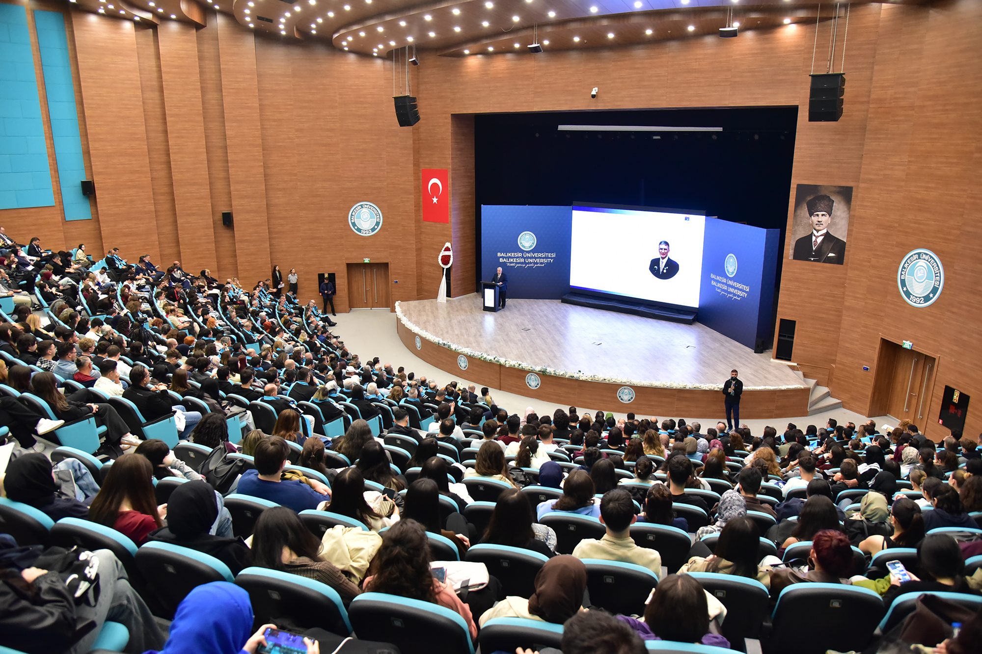 Balıkesir Üniversitesinde 2026-2027 Akademik Yılı Açılış Töreni Gerçekleştirildi: İlk Dersi TÜBA Başkanı Prof. Dr. Muzaffer Şeker Verdi 13