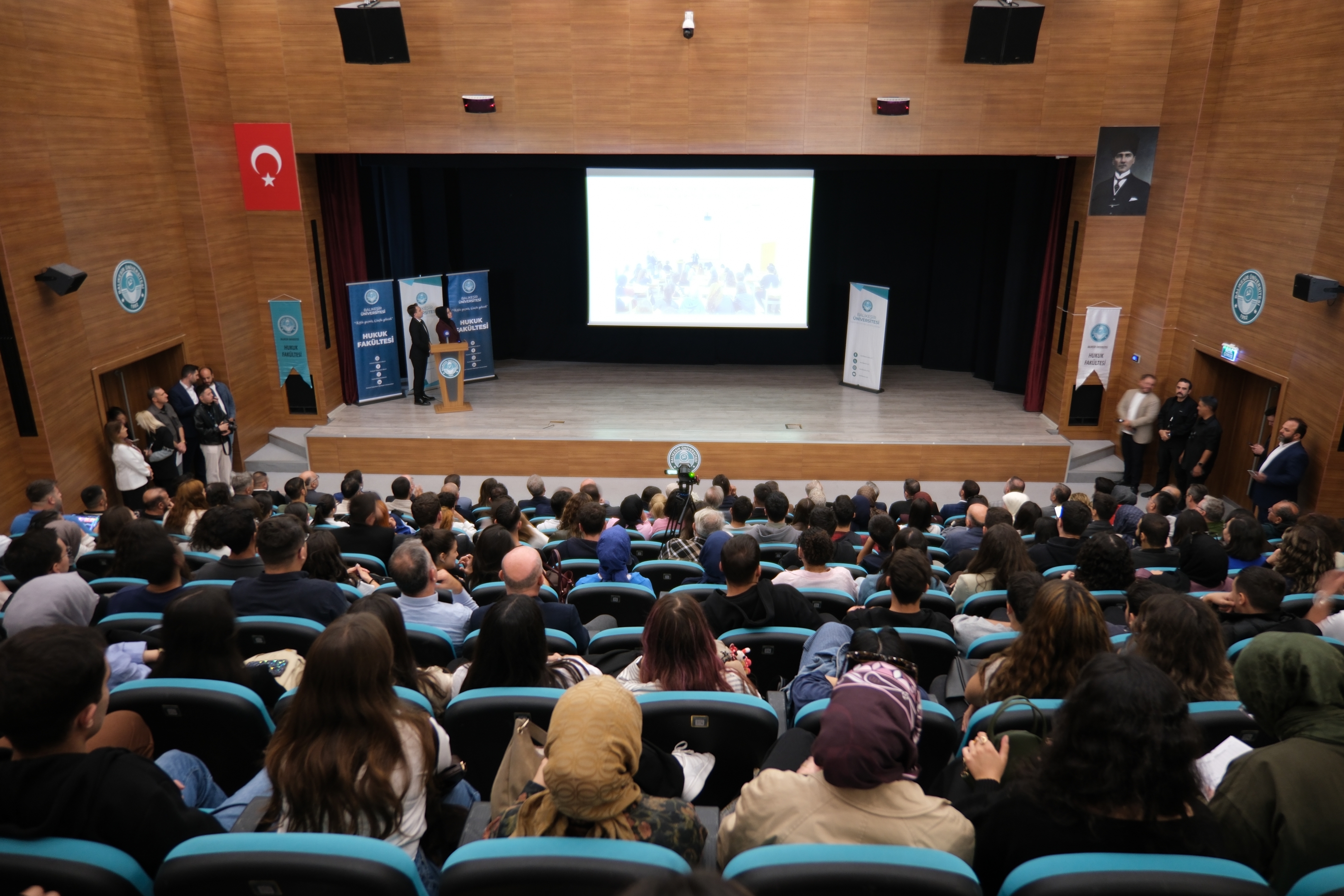 BAÜN Hukuk Fakültesinde Açılış Dersini Ak Parti Genel Başkan Yardımcısı Belgin Uygur Verdi: Terörsüz Türkiye Mesajı  6