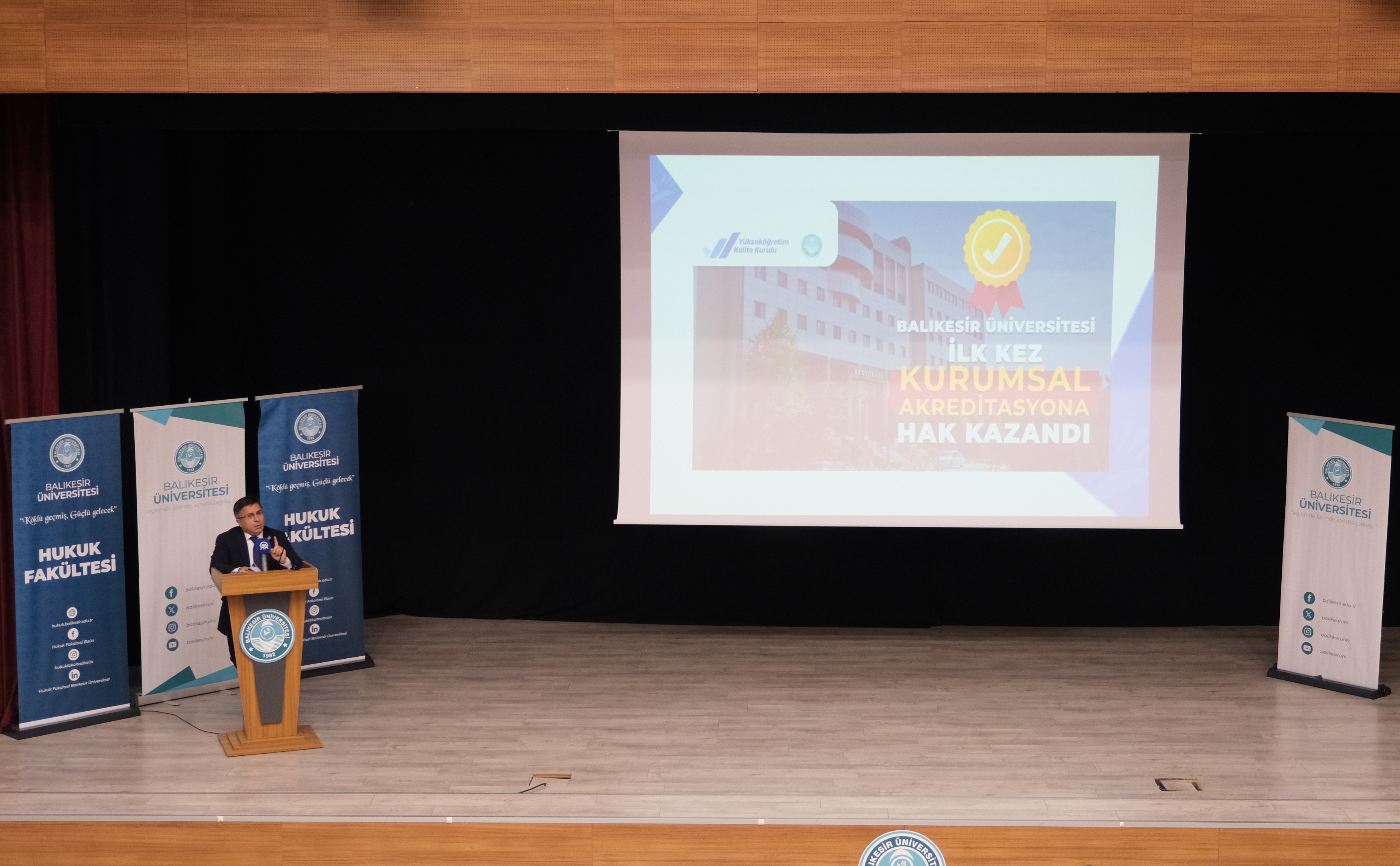BAÜN Hukuk Fakültesinde Açılış Dersini Ak Parti Genel Başkan Yardımcısı Belgin Uygur Verdi: Terörsüz Türkiye Mesajı  10