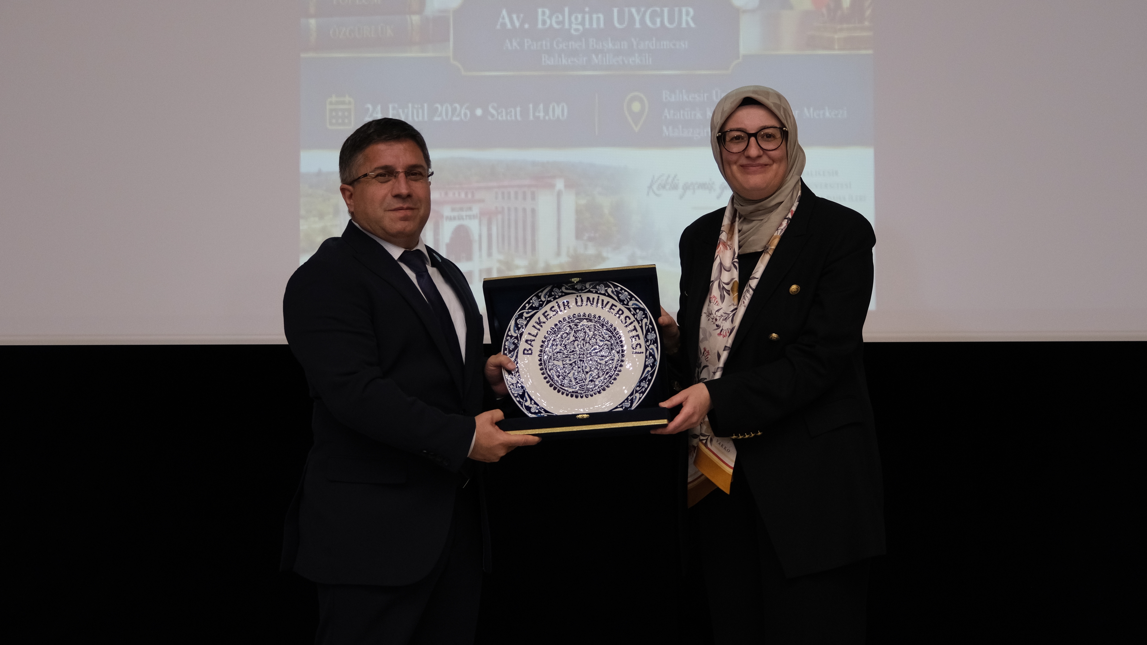 BAÜN Hukuk Fakültesinde Açılış Dersini Ak Parti Genel Başkan Yardımcısı Belgin Uygur Verdi: Terörsüz Türkiye Mesajı  14
