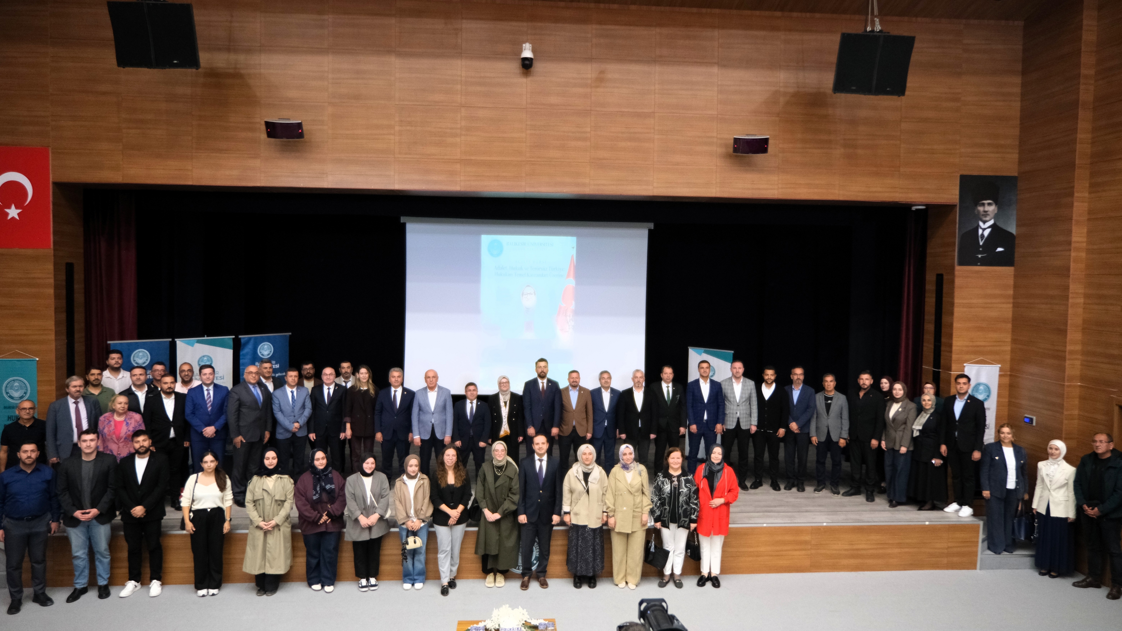 BAÜN Hukuk Fakültesinde Açılış Dersini Ak Parti Genel Başkan Yardımcısı Belgin Uygur Verdi: Terörsüz Türkiye Mesajı  15