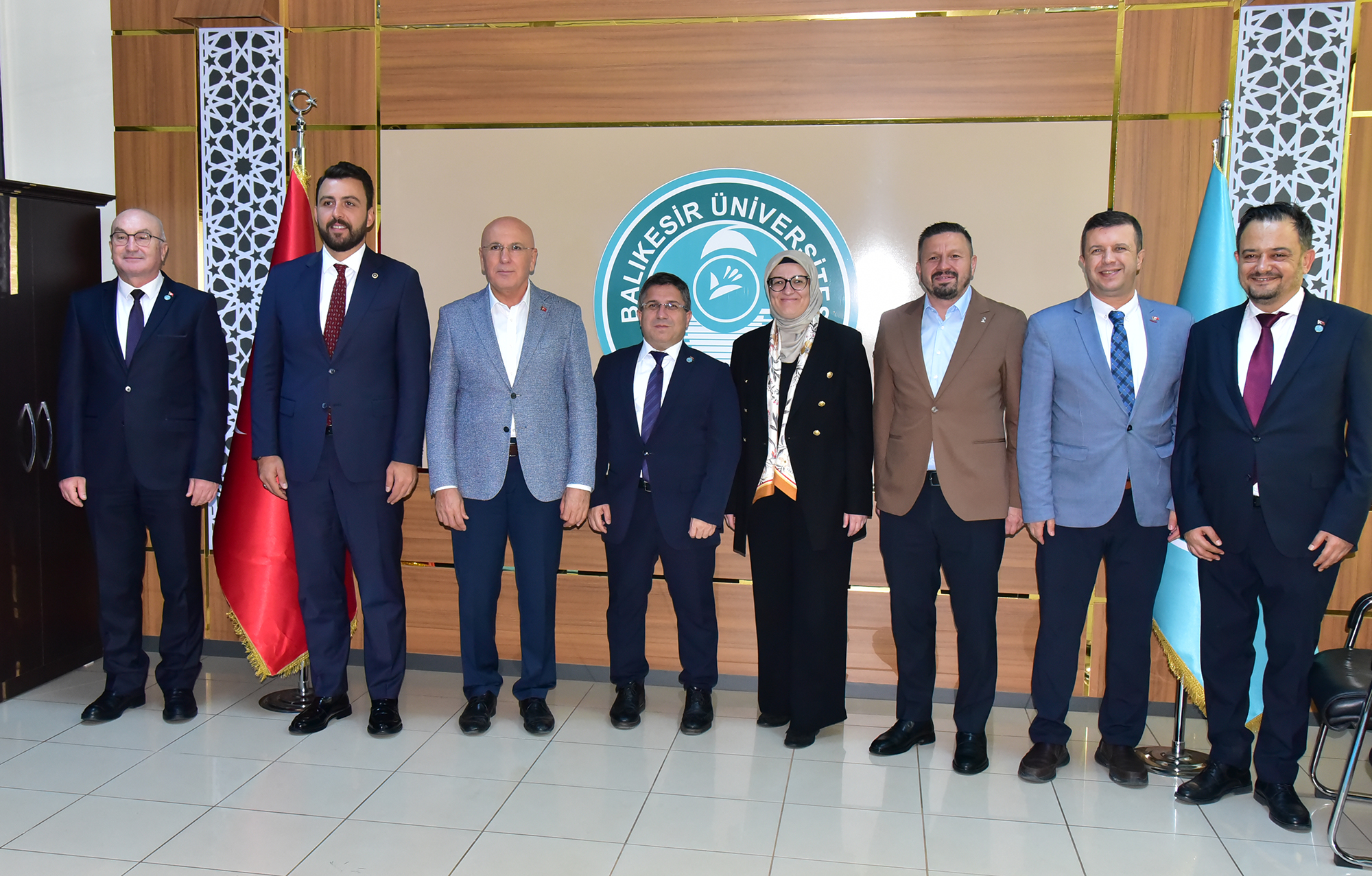 Balıkesir Milletvekillerinden ve AK Parti Balıkesir İl Başkanı’ndan Rektör Oğurlu’ya Ziyaret 6